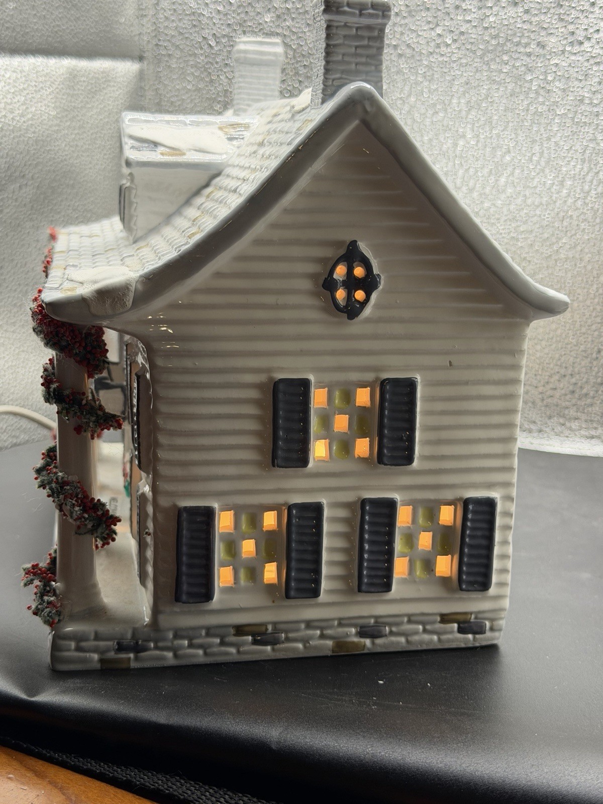 Department 56 Snow Village Cumberland House Ceramic Hand Painted 1987 Retired