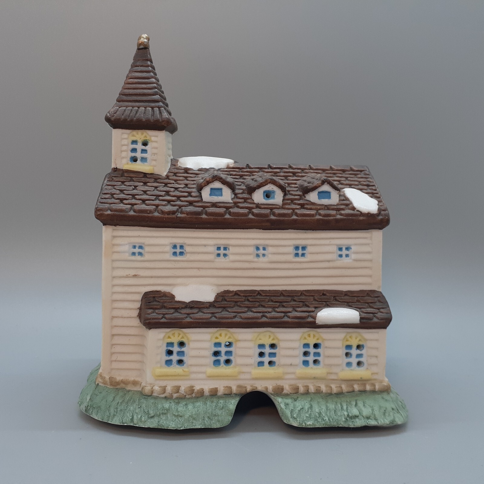 Home Town America Collection Church Porcelain Christmas Village 1993 Vintage EUC