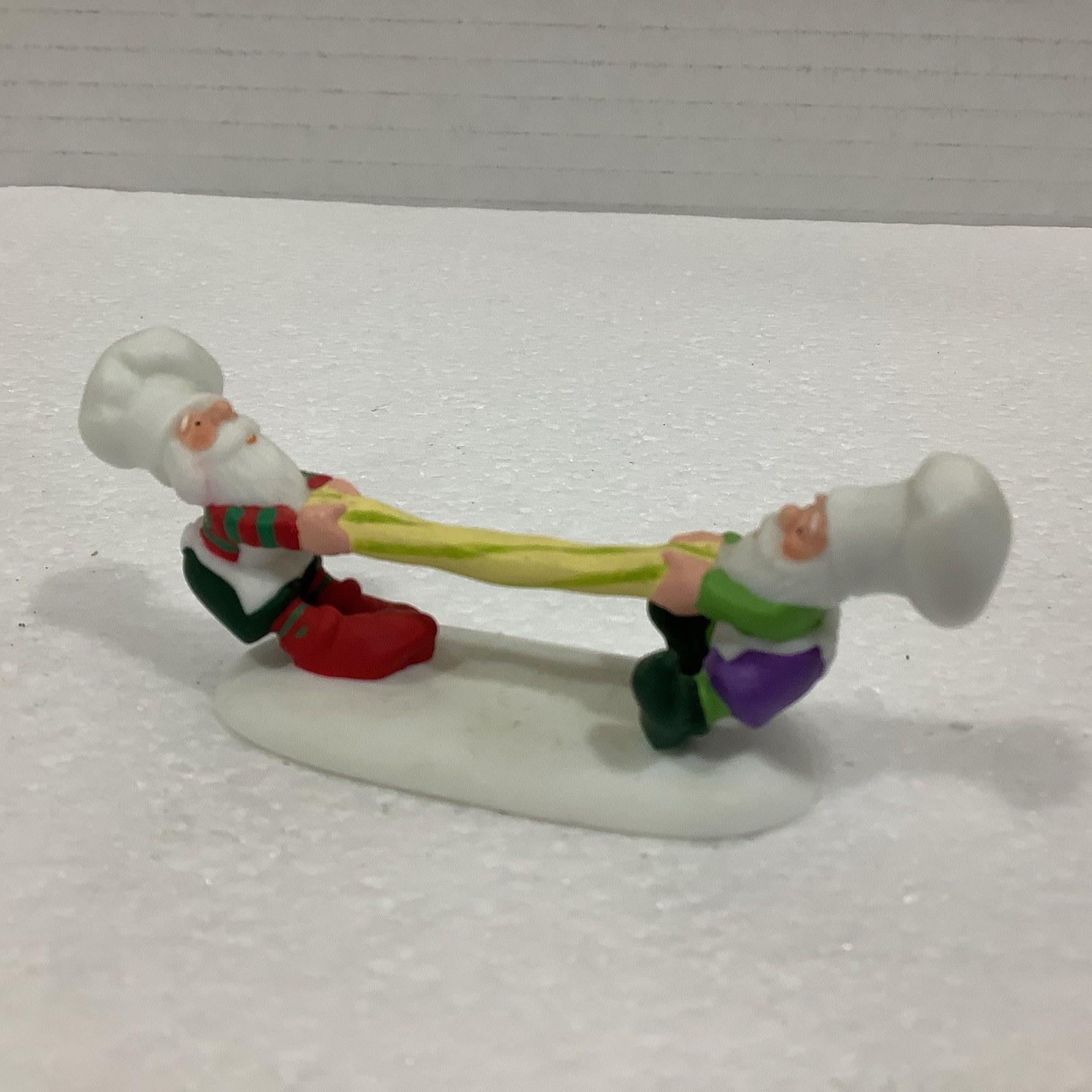 Department 56 North Pole Series 56854 Don’t Let Go Accessory