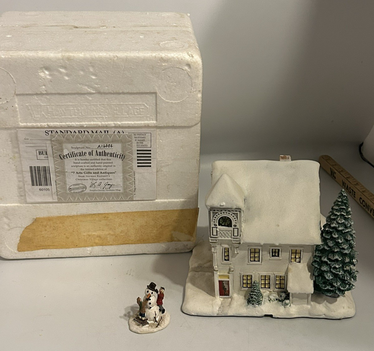 Hawthorne Village Norman Rockwell 7 Arts Gifts & Antiques Lighted House w cord