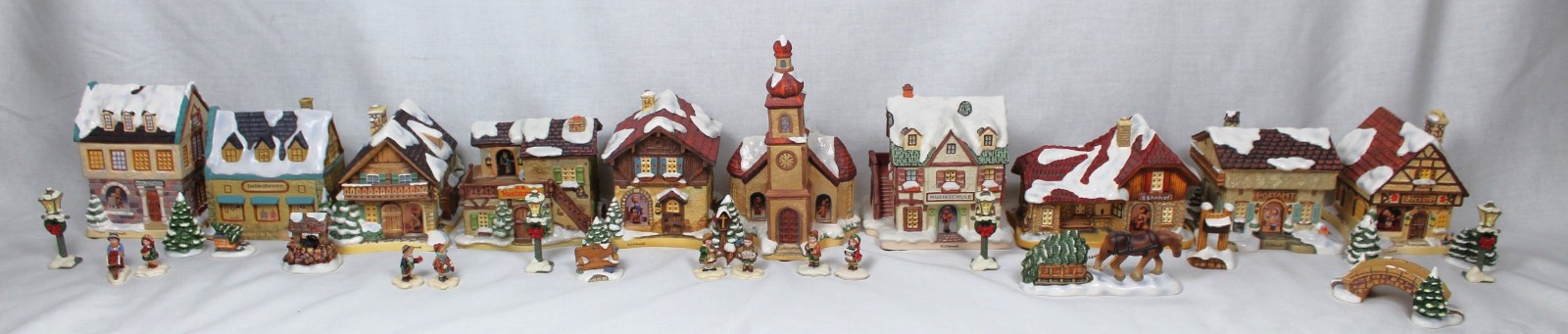 HAWTHORNE VILLAGE BY MJ HUMMEL GOEBEL 33 PCS 1995 & LATER PEOPLE BUILDINGS +MORE
