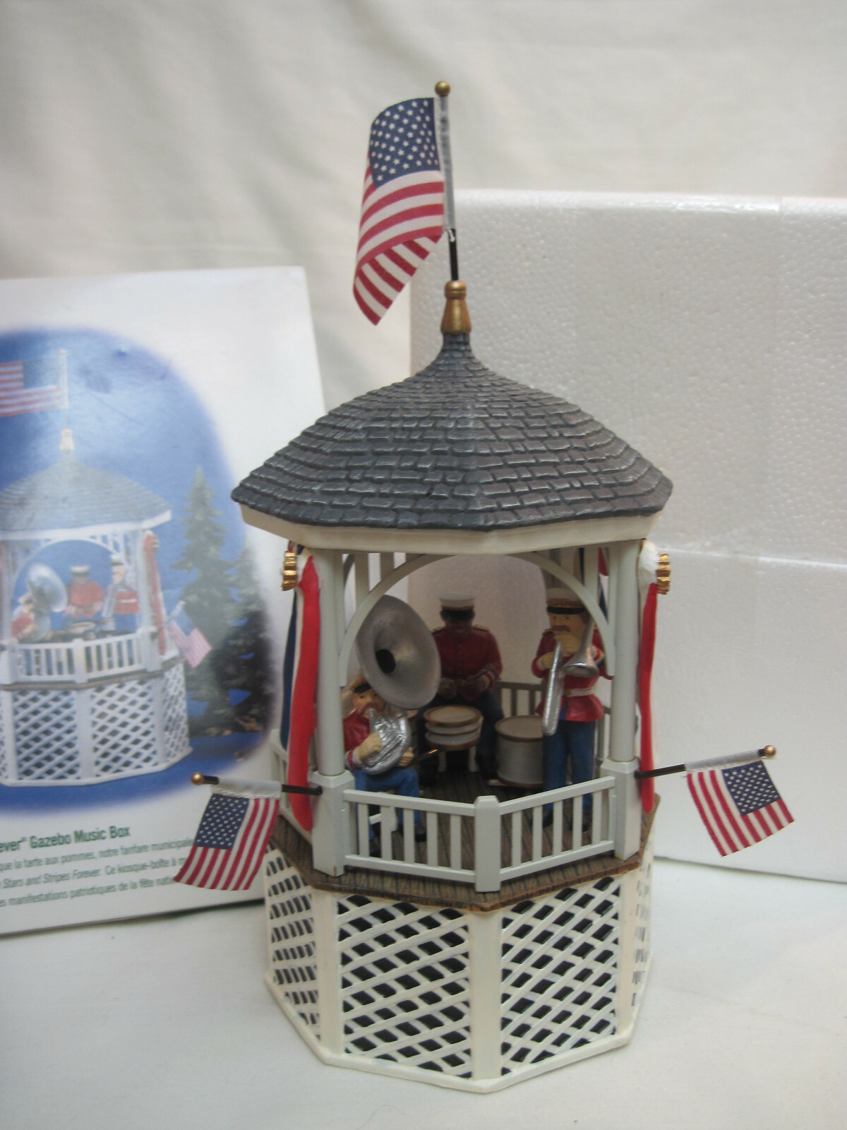 Department 56 Stars and Stripes GAZEBO Music Box in Original Box #55502