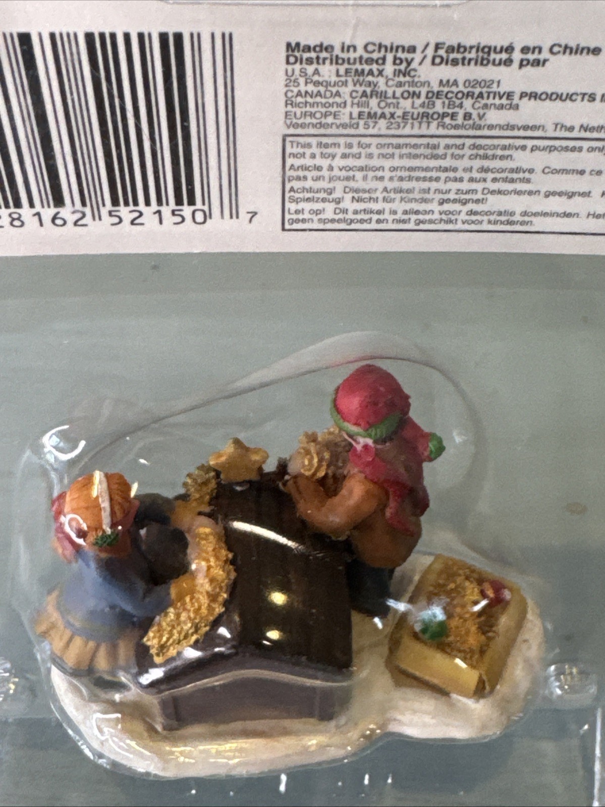 Lemax – Decorate The Dog House – Figurine in Packaging Christmas Village