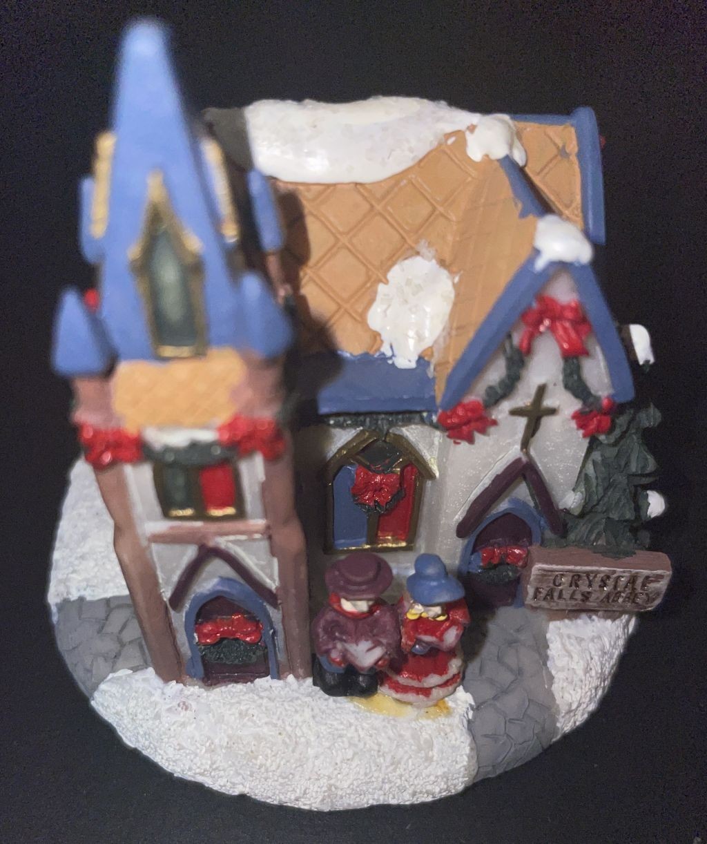 Lot of 13 Crystal Falls Village Collectables Miniature Houses