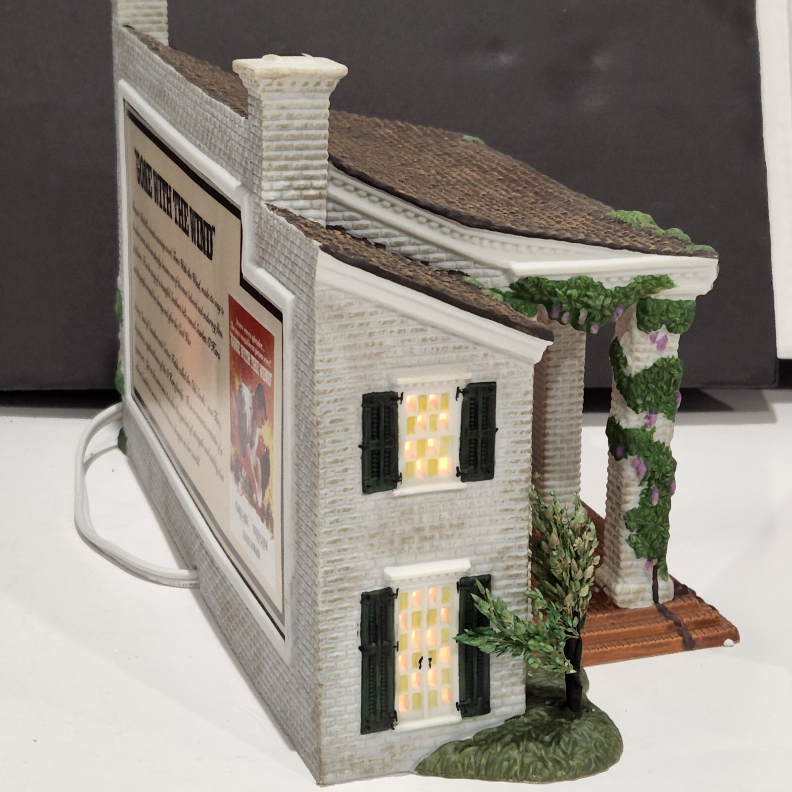 Department 56 GONE WITH THE WIND Christmas Village House w/Scarlett O’Hara -READ