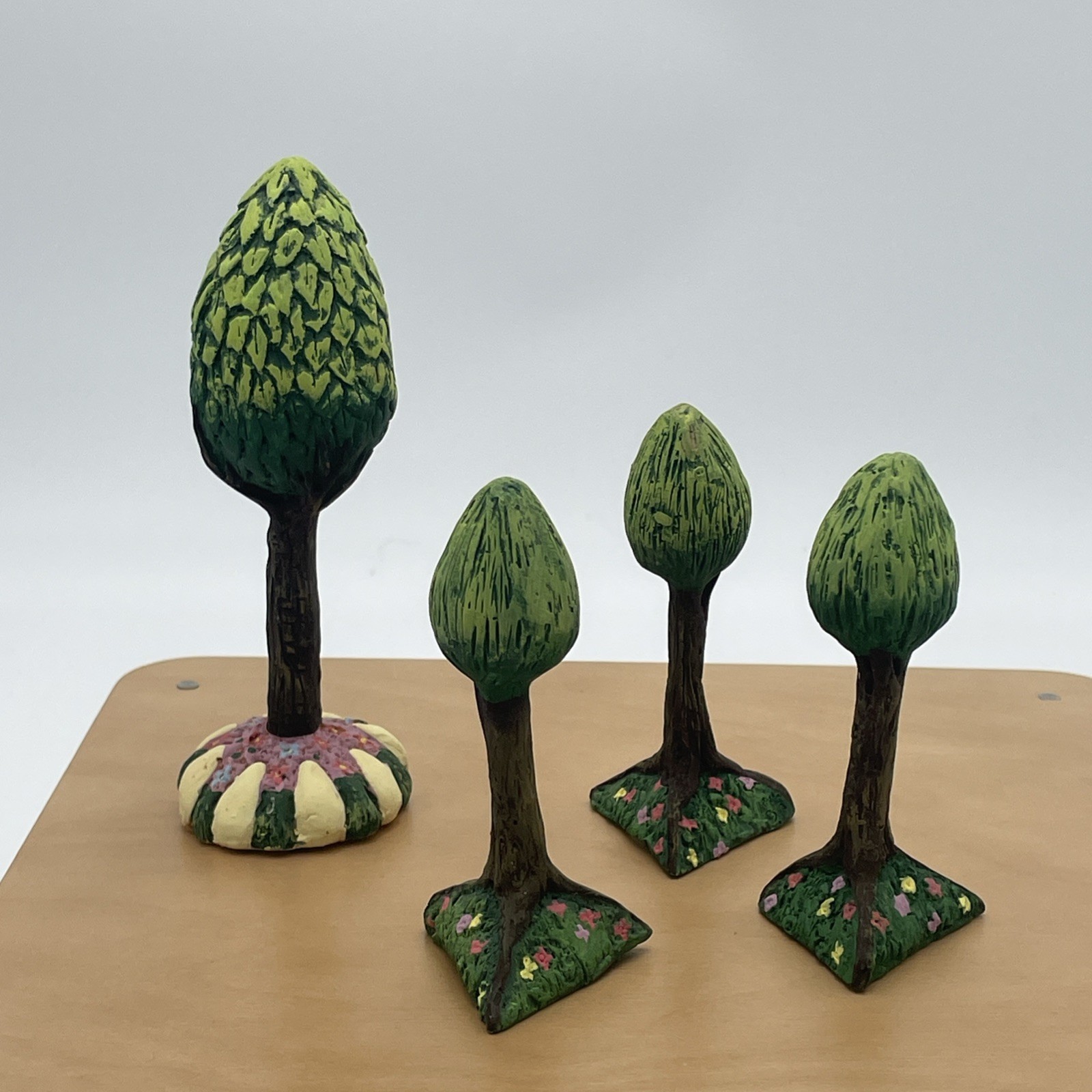 Miniature Dollhouse Dept 56 Egg Lane Ceramic Trees 5.5” 3.5” Set Of 4 1980s