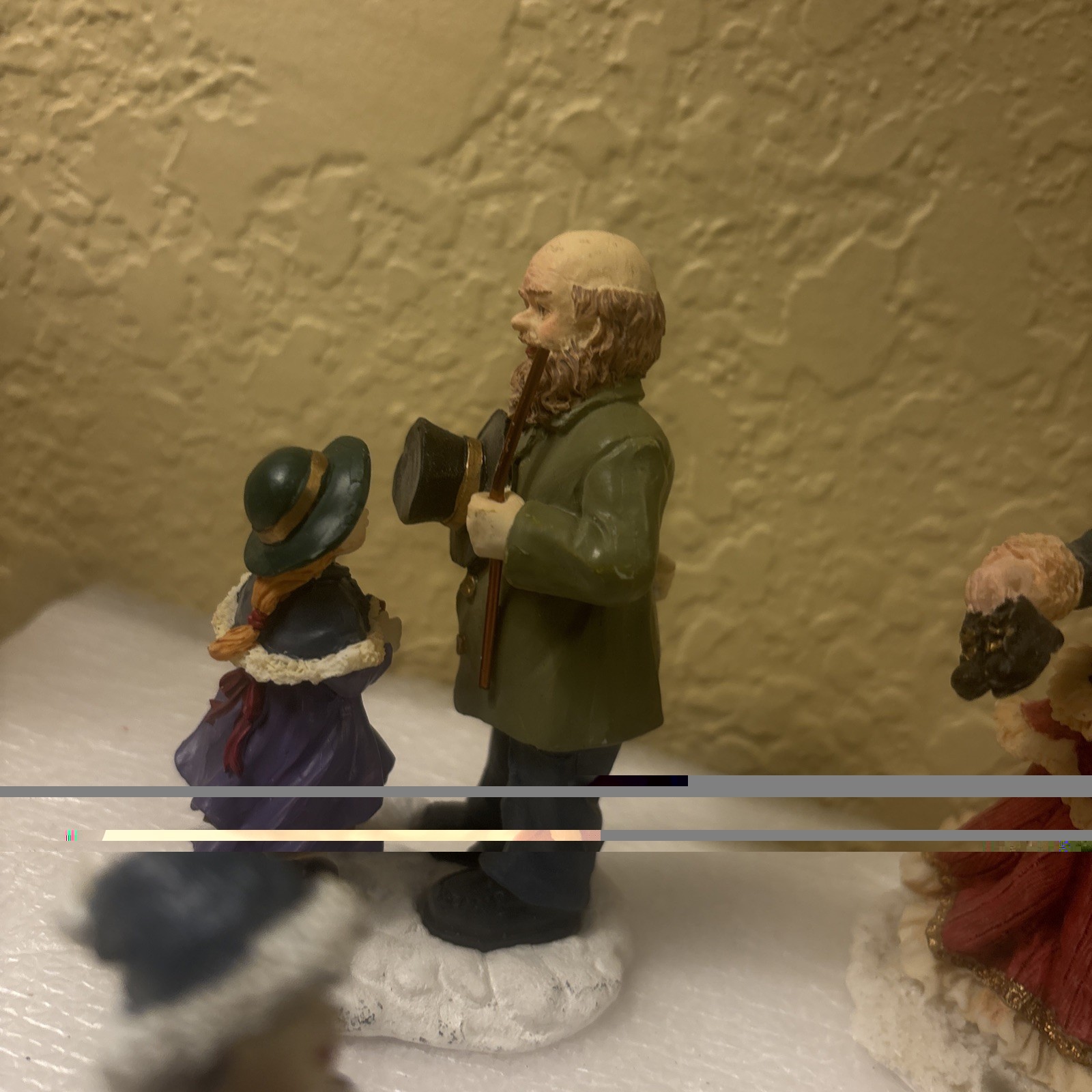 Mervyns ? Christmas Village- 2.5 To 4 Inches Tall Lot Of 3 Kids Sea Saw Dog (a50