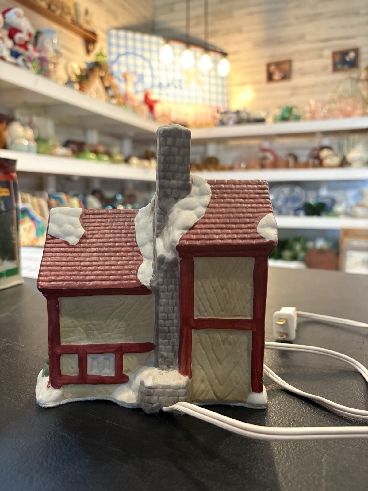 Winter Valley Villages Drug Store Porcelain Lighted House w/ Box & Cord