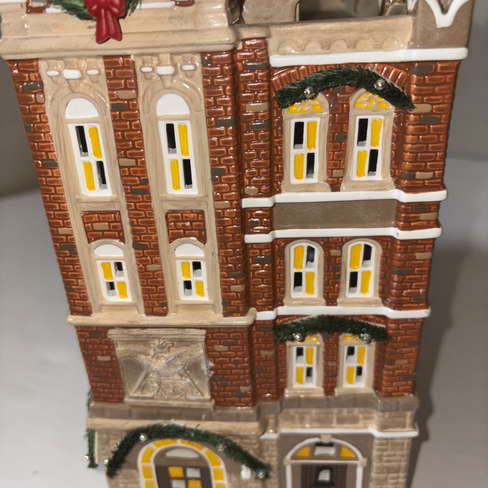 Dept 56 The Original Snow Village Budweiser Brewery 2004 Retired #55361