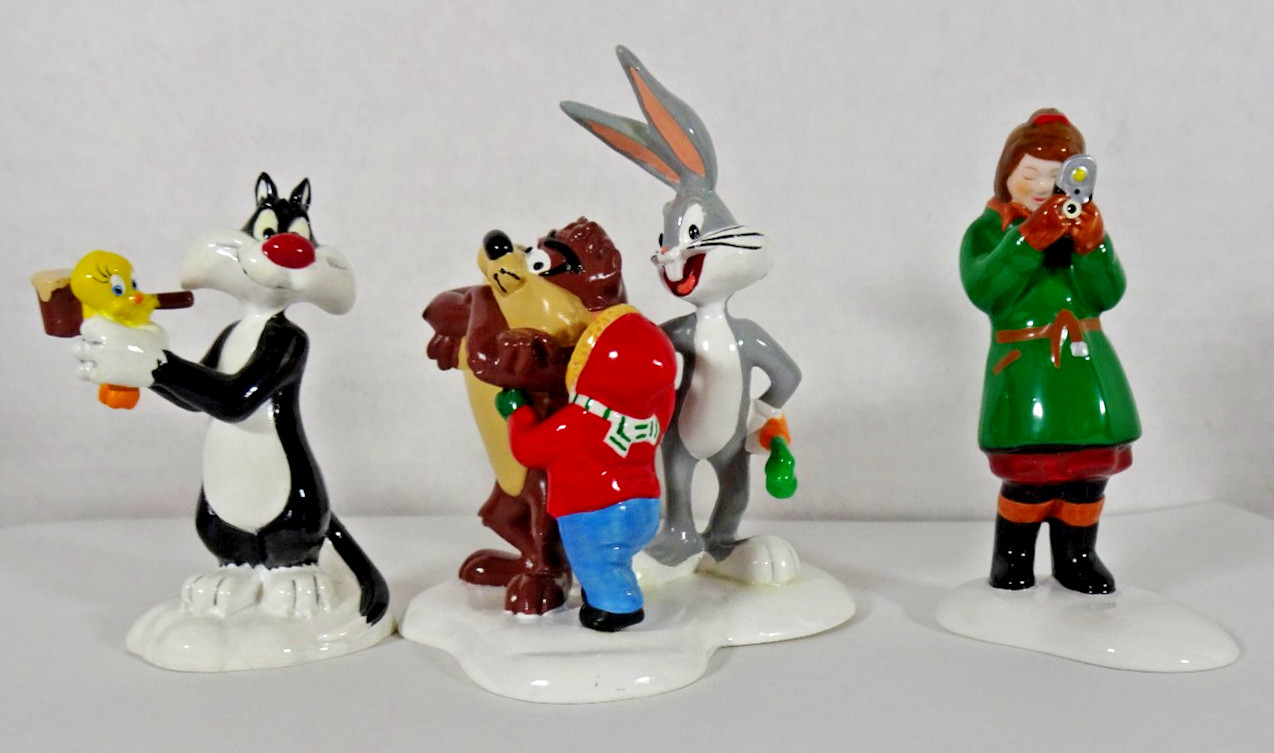RETIRED 1999-2001 Dept 56 Snow Village Looney Tunes Animation Film Festival EUC