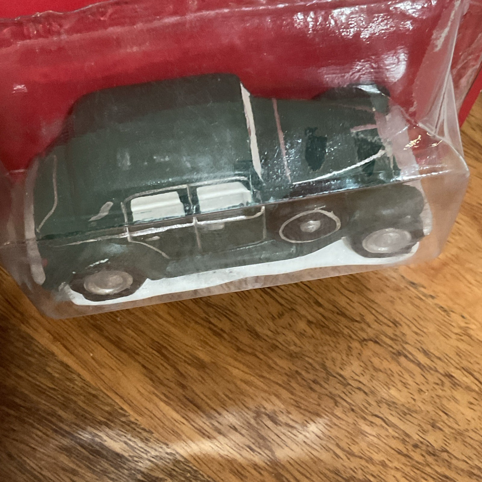 1995 It’s A Wonderful Life Wainwright Limousine Car Porcelain Figurine