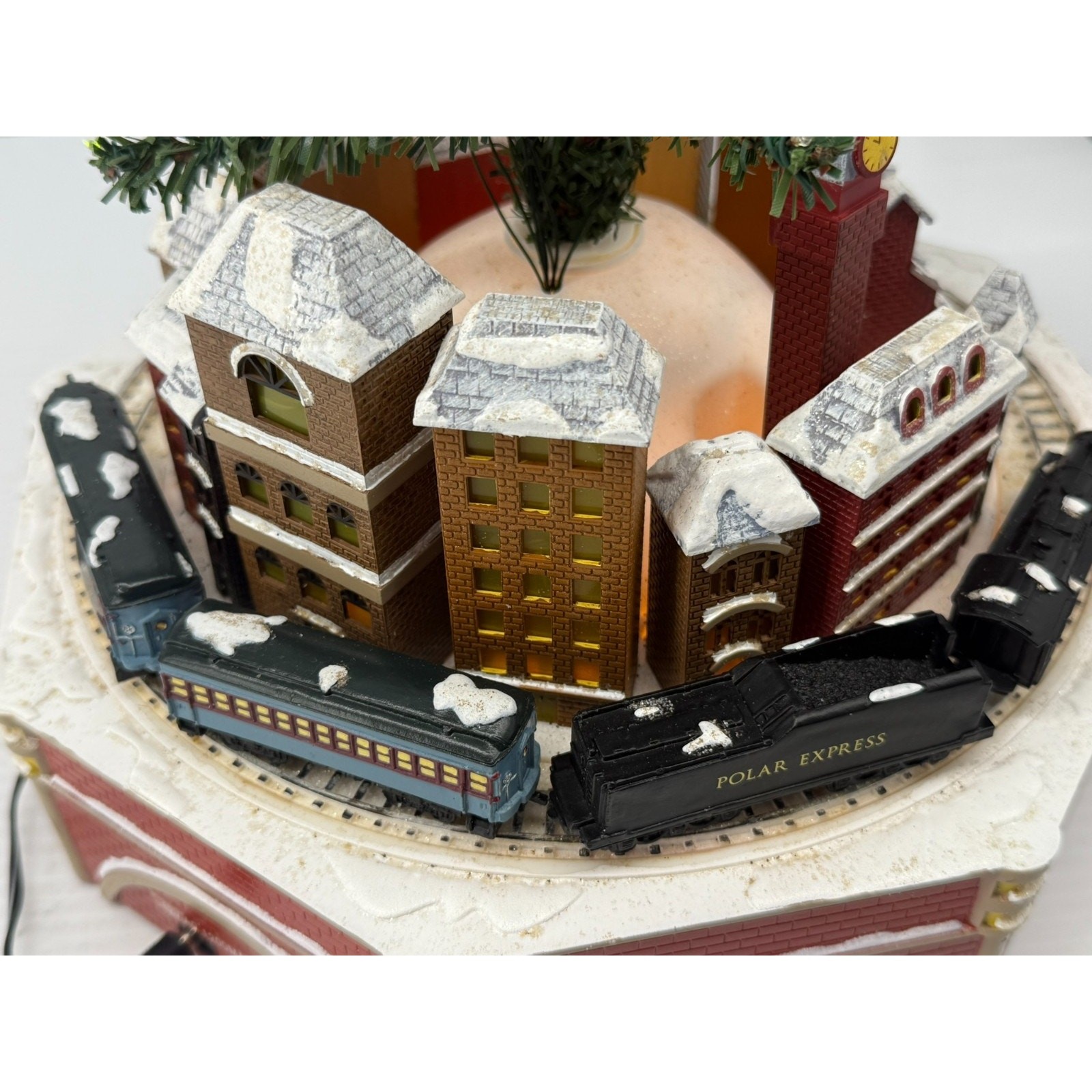 Hallmark Polar Express TableTop Christmas Tree-Train w/Lights Motion Sound *READ