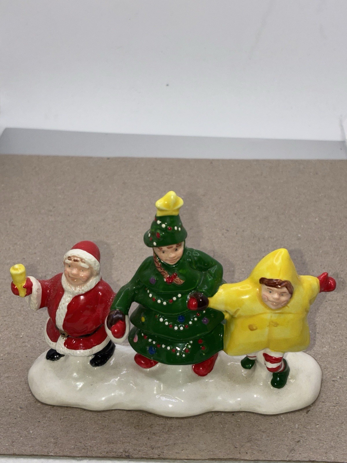 Dept 56 – Original Snow Village – ‘We’re Going to a Christmas Pageant’ #54356