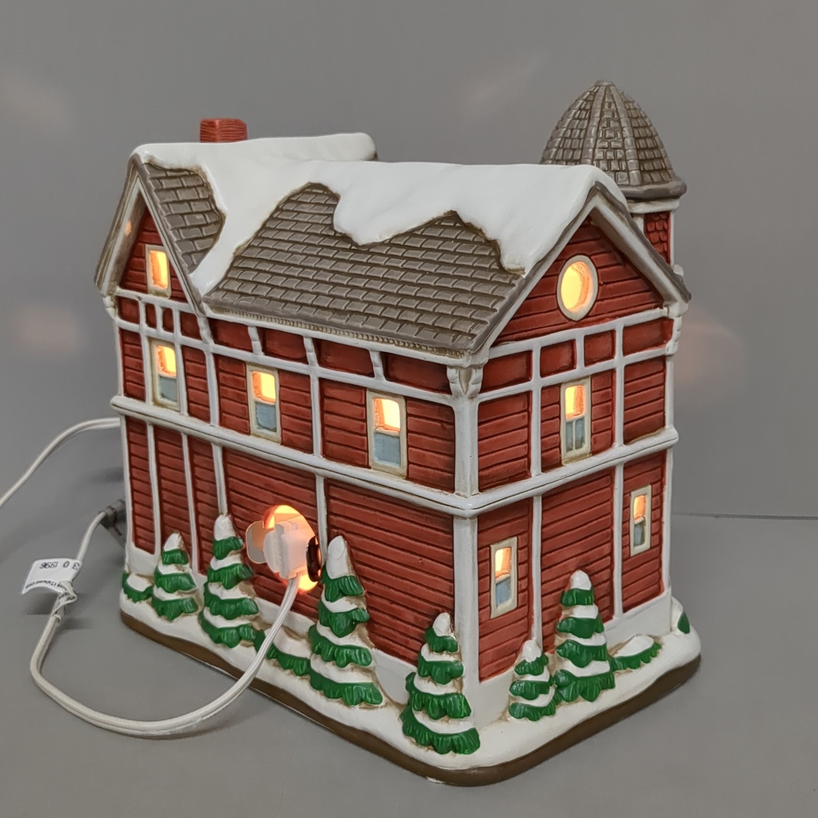 Lefton Colonial Village Lattimore House Includes box Light Vintage Christmas