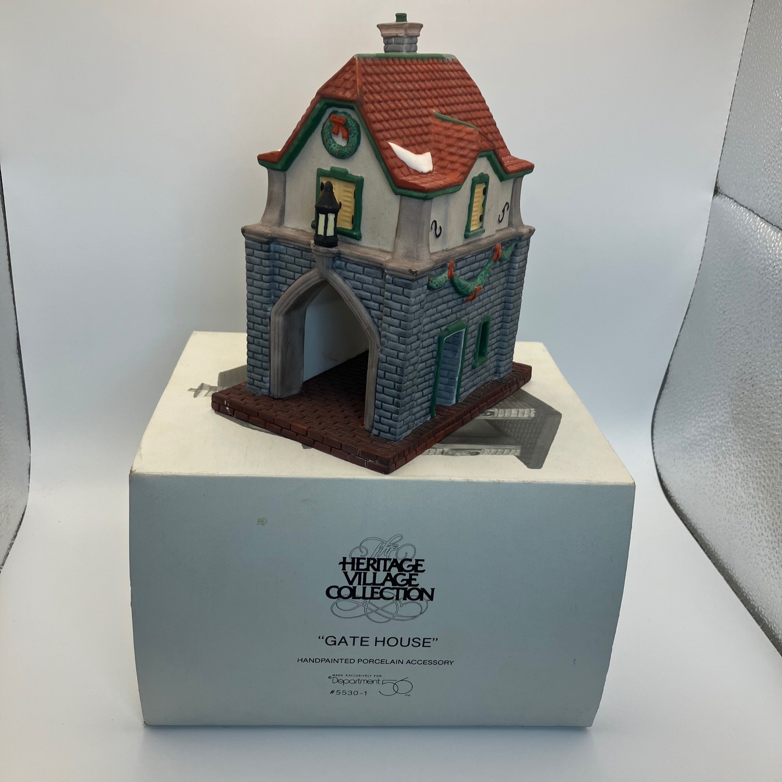 Dept 56 Heritage Village Gate House Porcelain 5530-1 Christmas 1992 Holiday