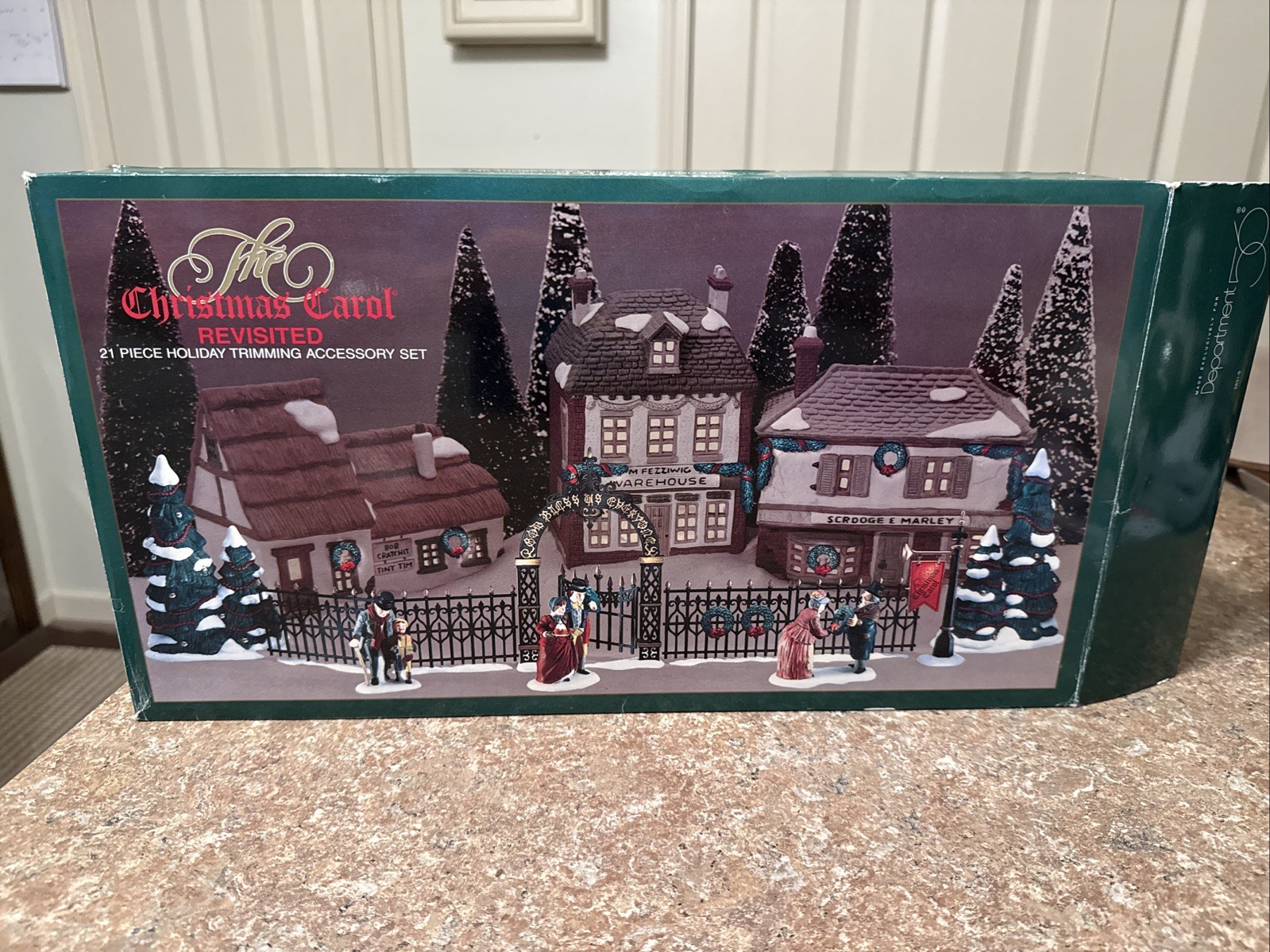 Dept 56 The Christmas Carol Revisited 21 piece Holiday Trimming Set