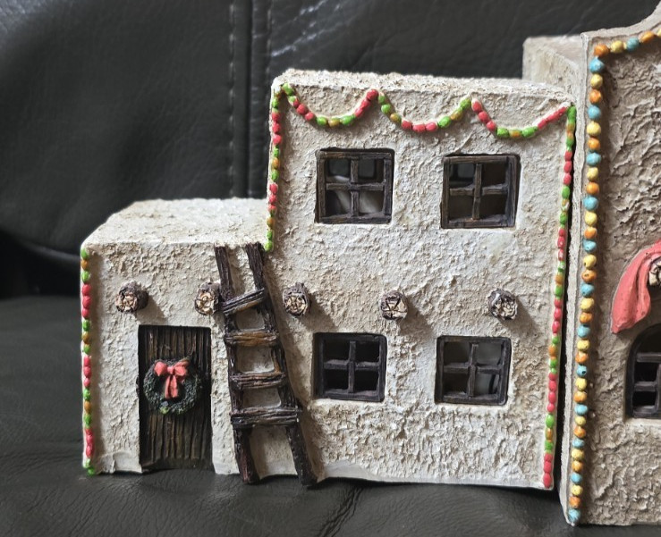 WMG 2005 Adobe Southwestern Lighted Christmas Village House Set Battery Operated