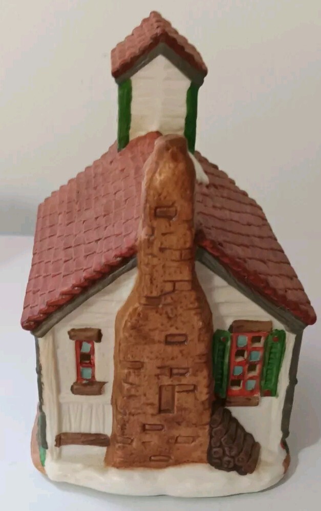 Vintage 1995 Christmas School Porcelain Hometown America figurine 4 1/2″ village