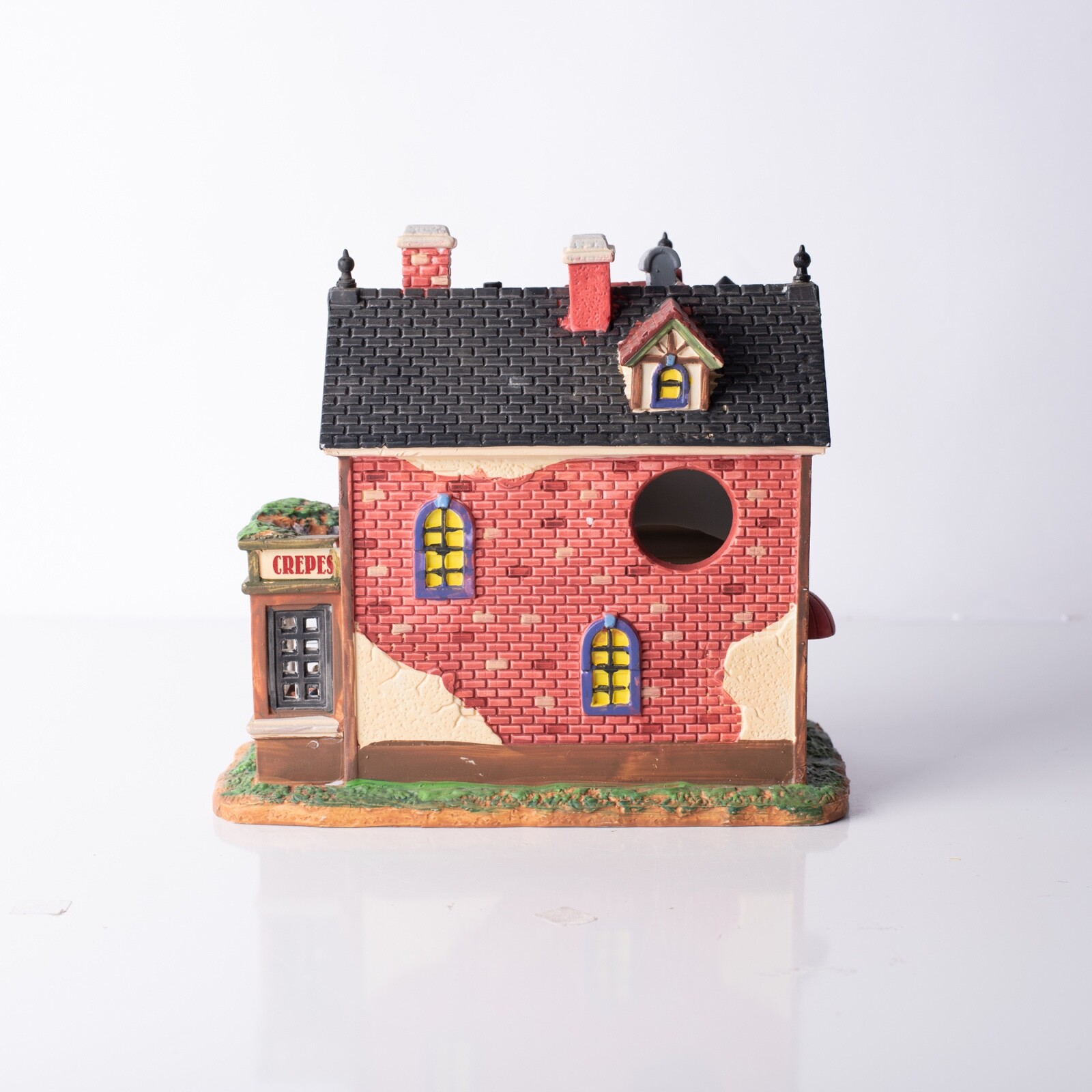 Lemax Churchills Bakery Bistro Lighted Building Holiday Display Retired 15223
