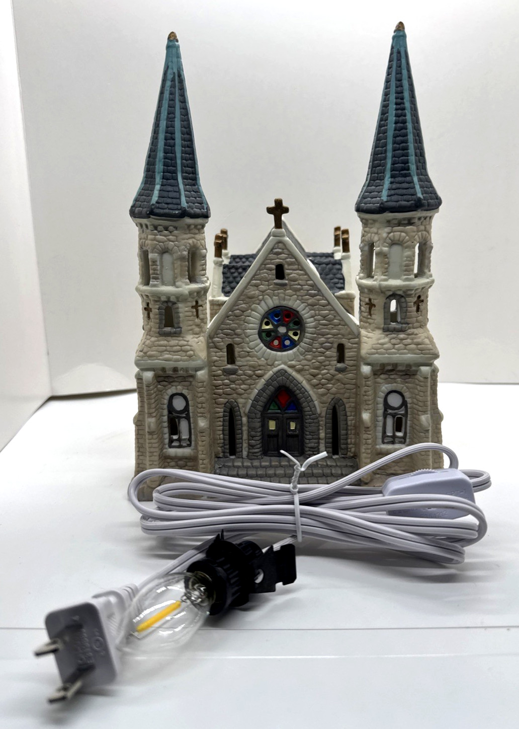 Dickens Keepsake 1993 Cathedral Church Lighted House w/Box New Light Cord & Bulb