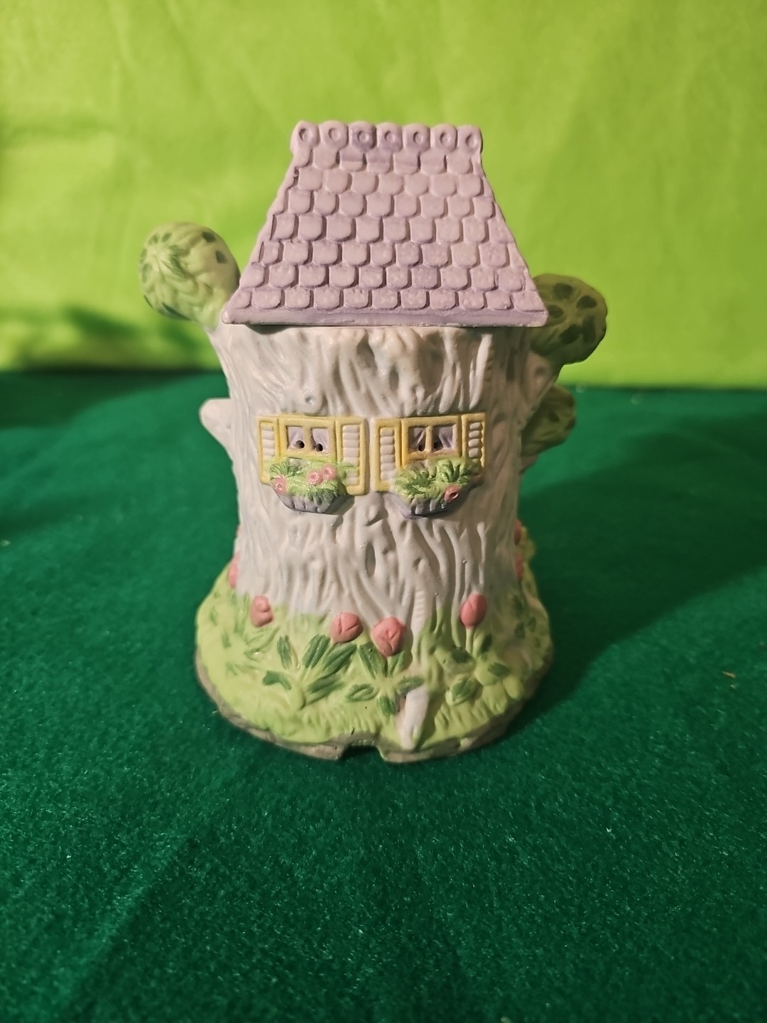 Vintage Lot Of 4 Easter Village Houses.