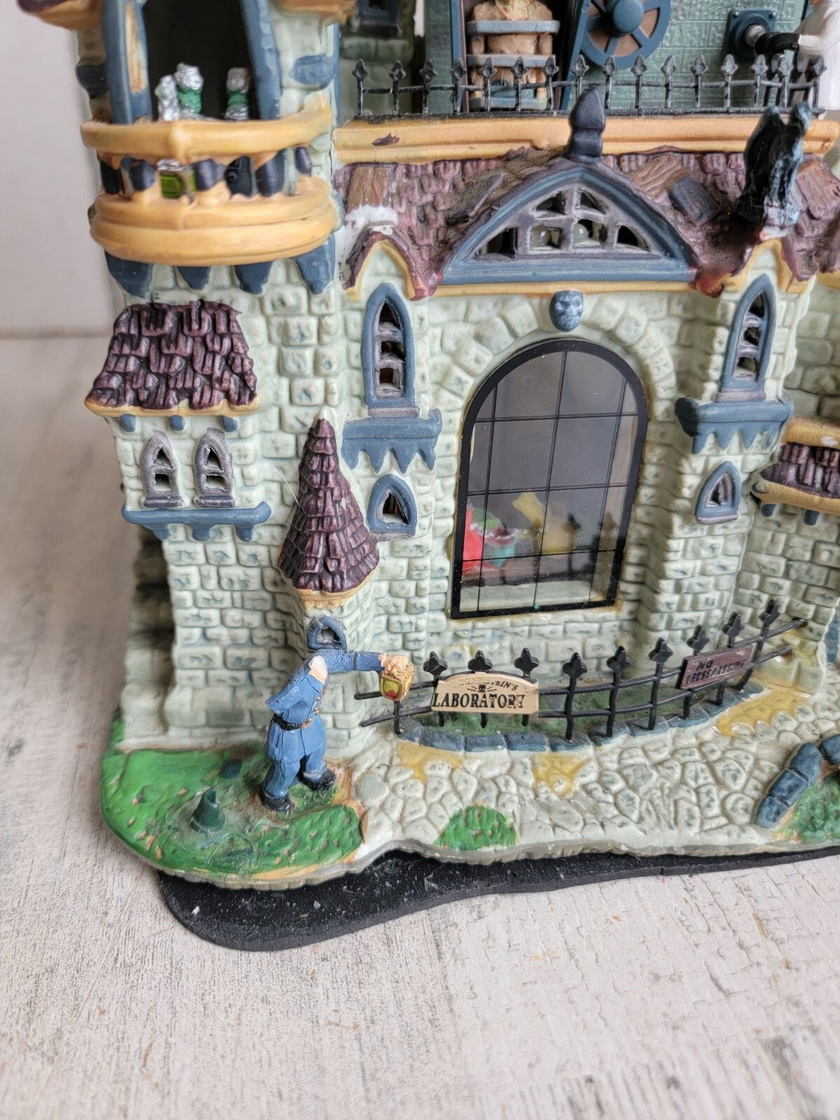 Lemax AS IS Frankenstein’s Laboratory Halloween spooky town Village accessory