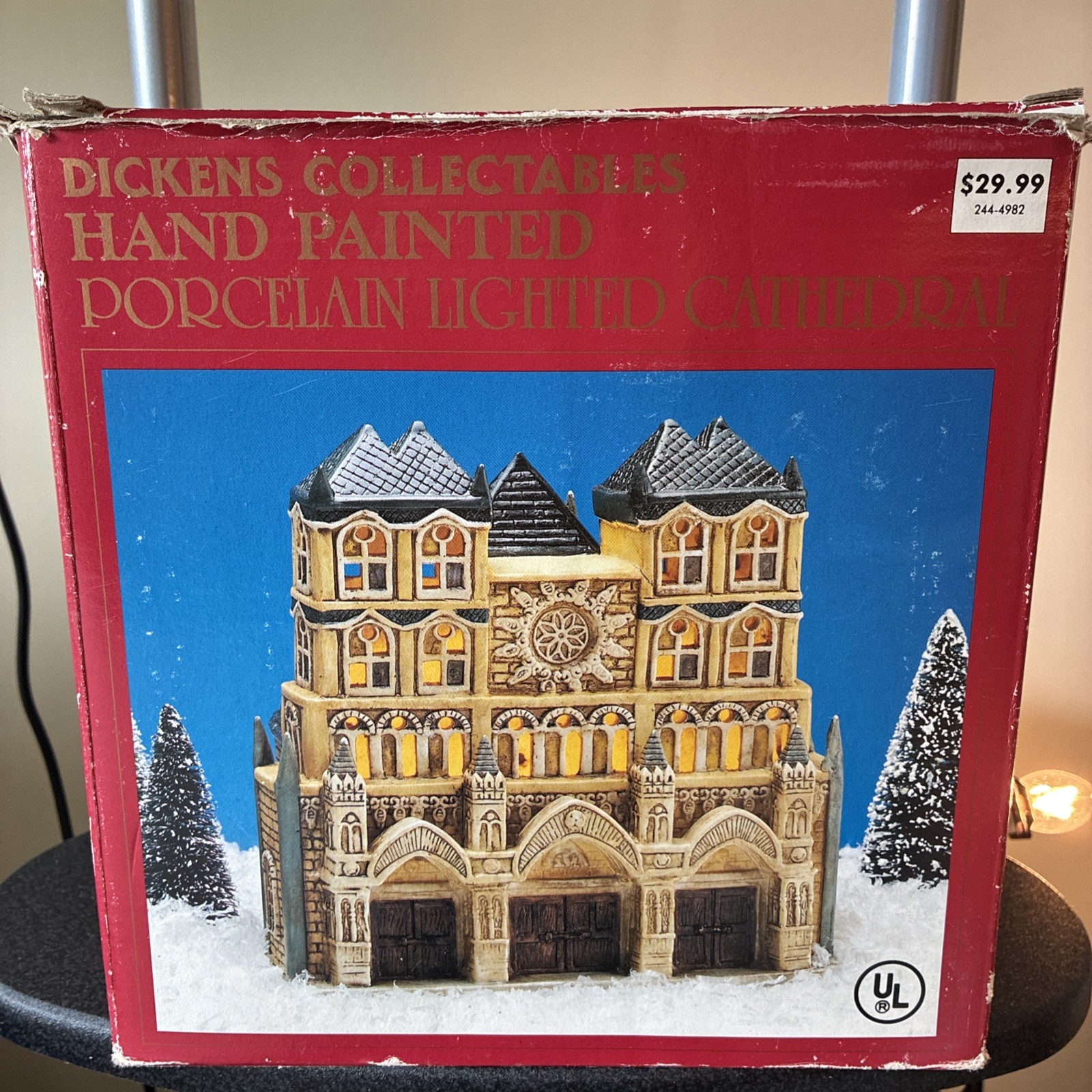 1993 Dickens Collectables Hand Painted Christmas Village Lighted Cathedral