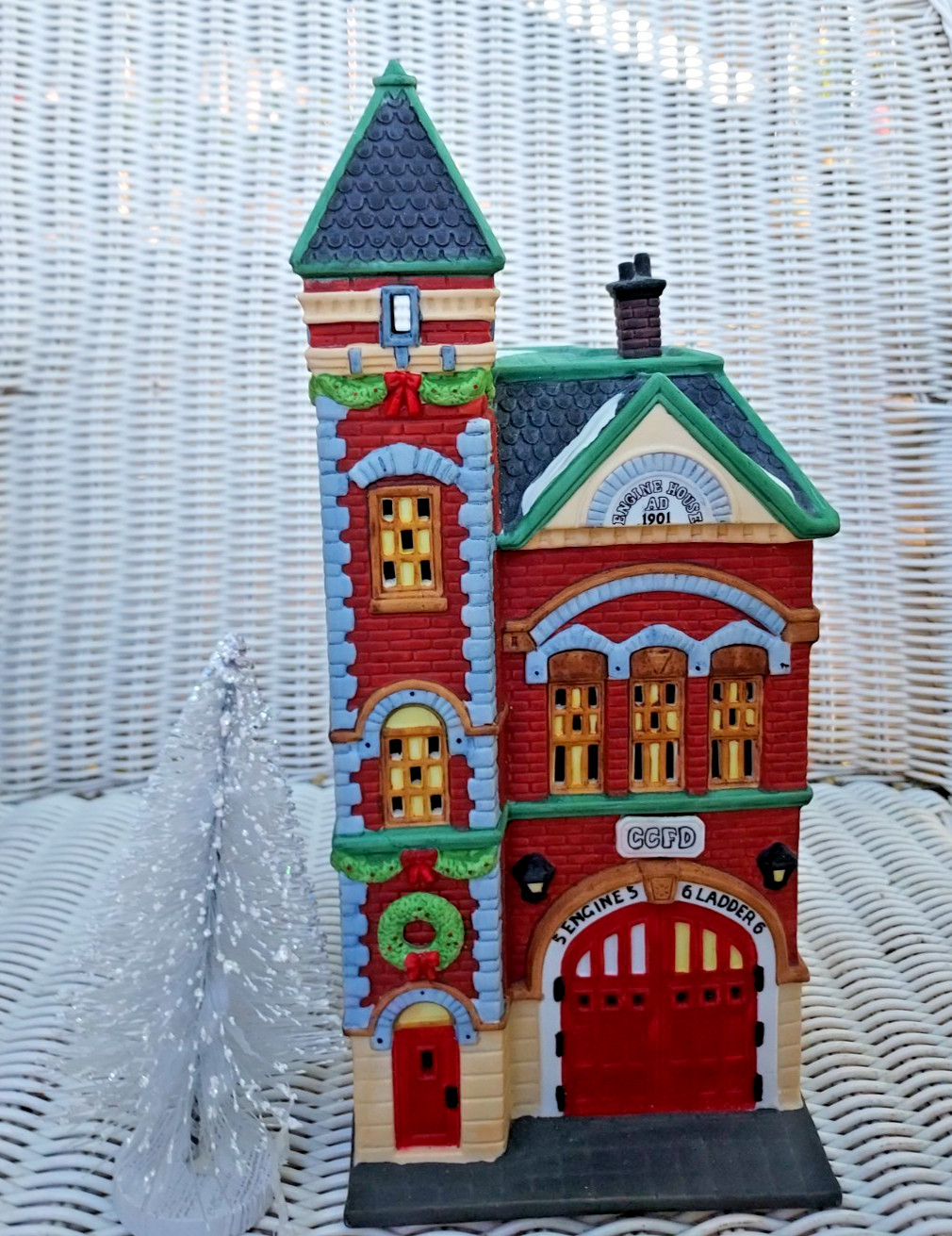 Vintage 1990 Dept 56 Christmas Heritage Village Red Brick Fire Station #5536-0