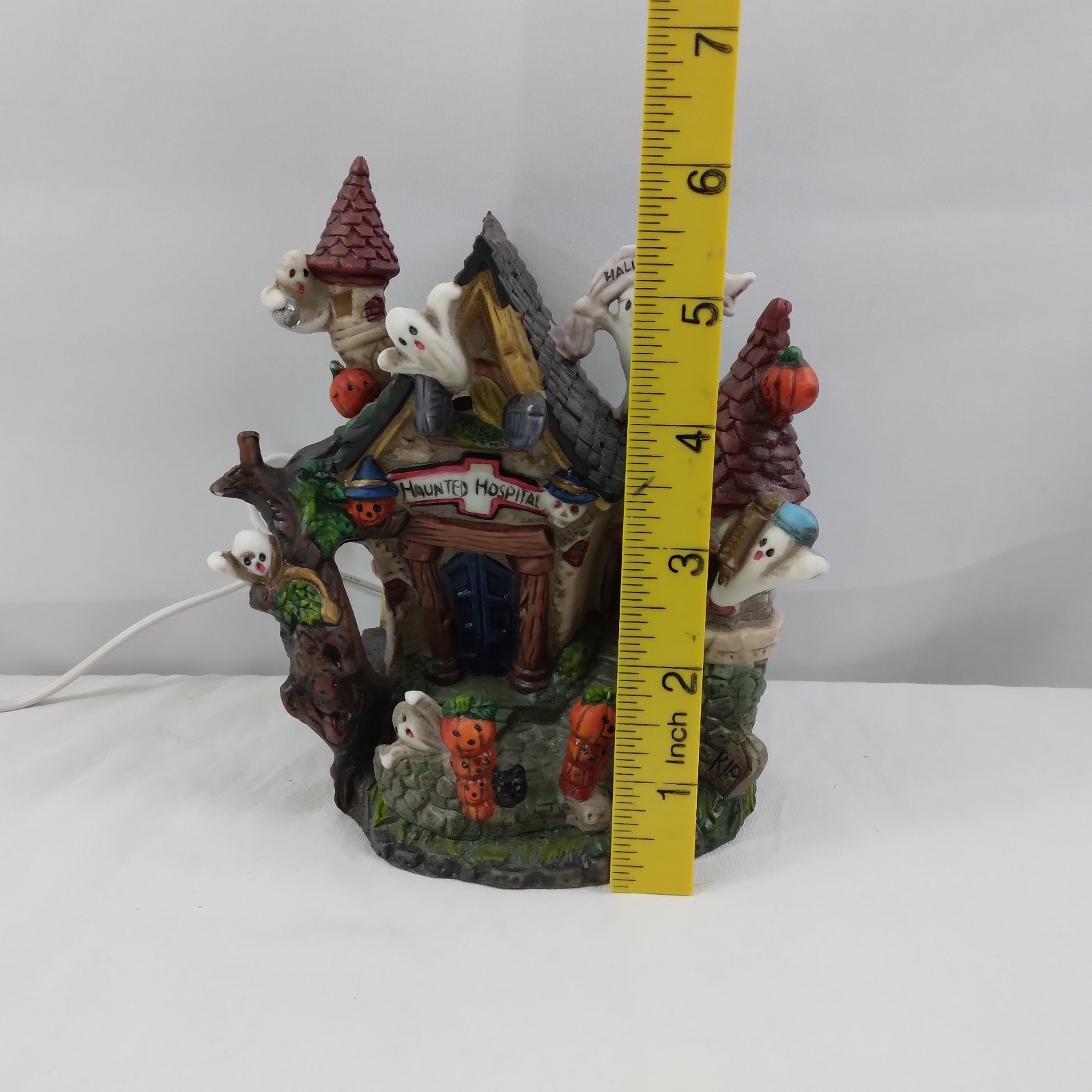 Vintage 1997 Spooky Hollow Lighted Porcelain Halloween House Haunted Ghosts