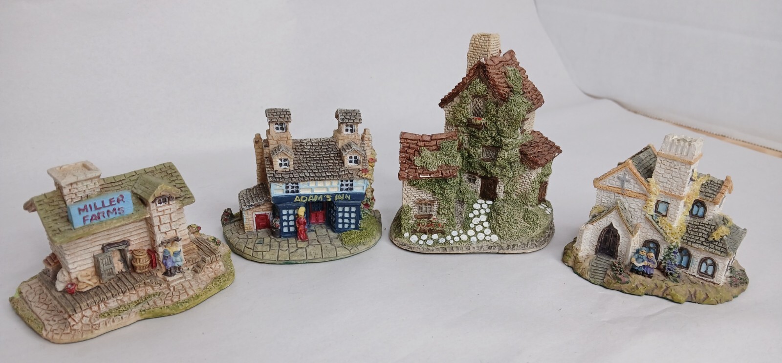 Lot of 4 David Winter Miniature Houses Ivy Cottage, Chapel, Adam’s Inn RARE