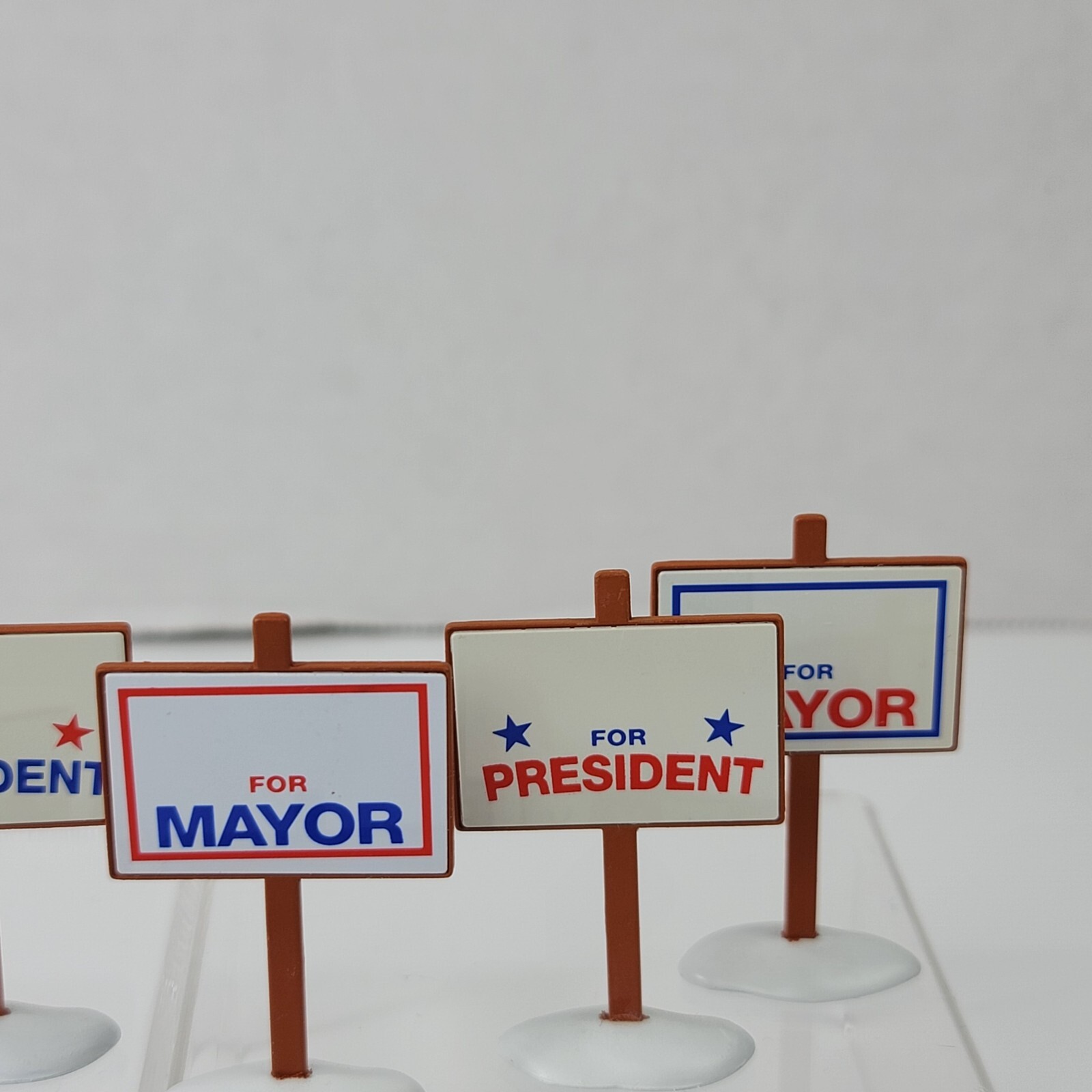 2 Sets Dept 56 Snow Village Election Yard Signs 12 Pc Vote For President Mayor