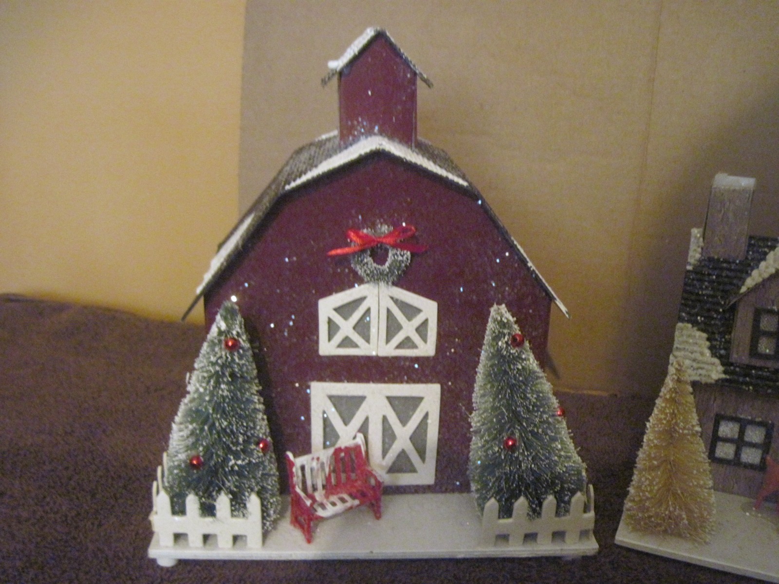 2 Christmas Reproduction Light up Particle Board? Bldgs. House & Barn, Read Deta