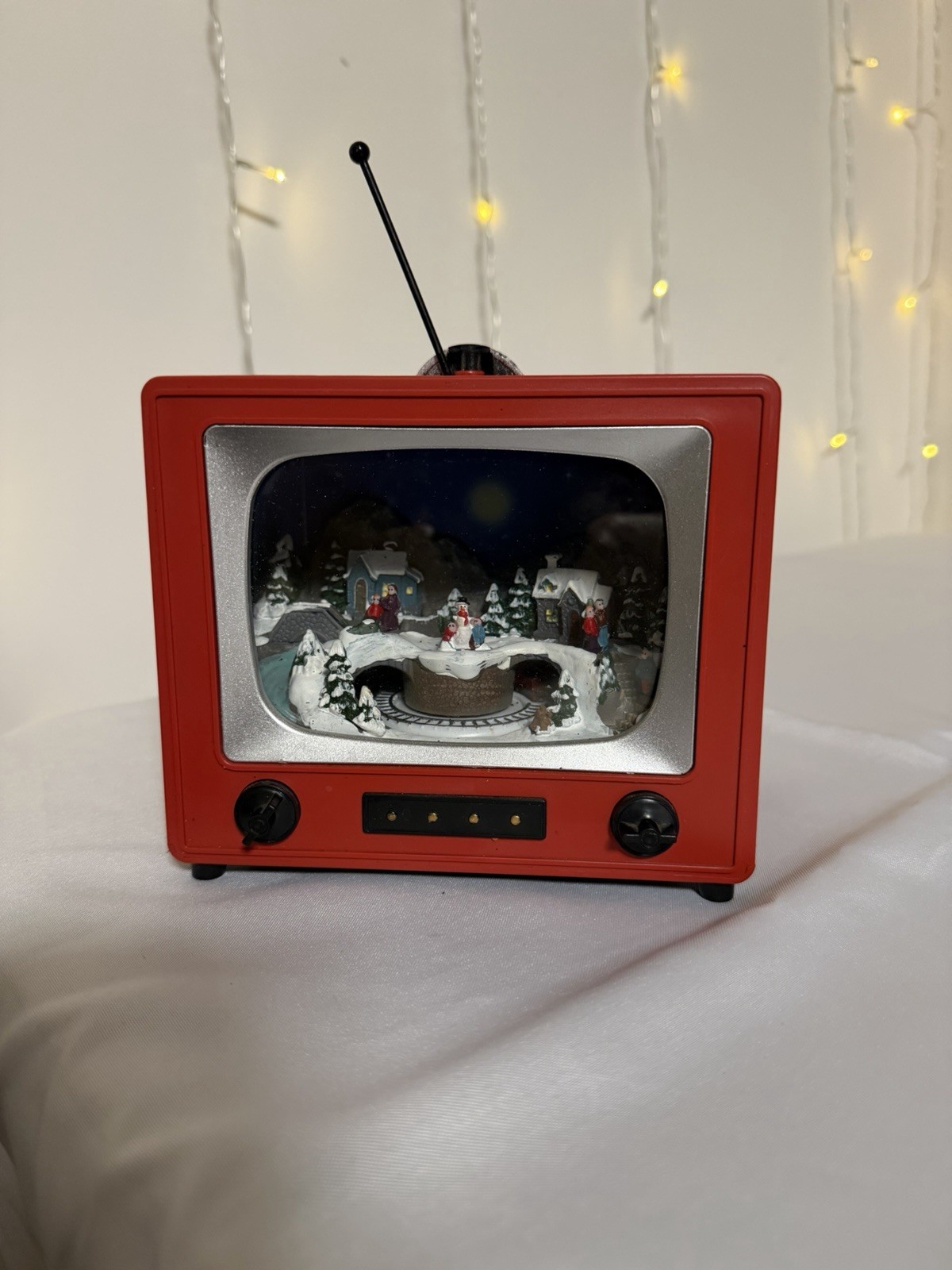 Animated Lighted Christmas Village Retro TV Train Holiday Display