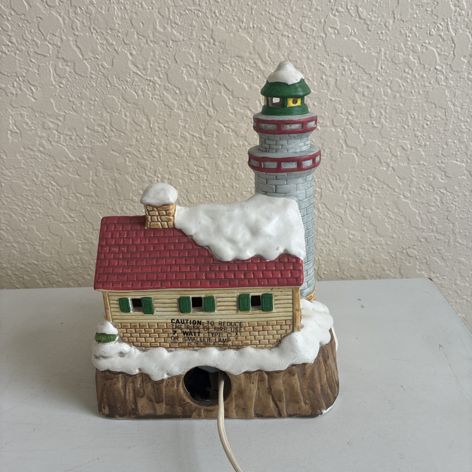 Vintage Lefton Colonial Christmas Village Light House 1988 Byron Wood 06747