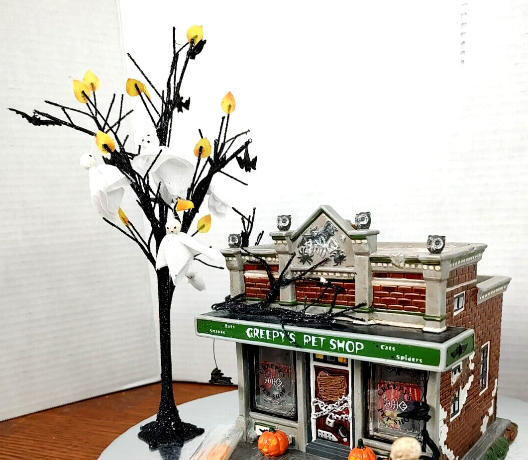 Dept 56 Halloween 2004 2088569 Time to Celebrate Creepys Pet Shop Rare Video NIB