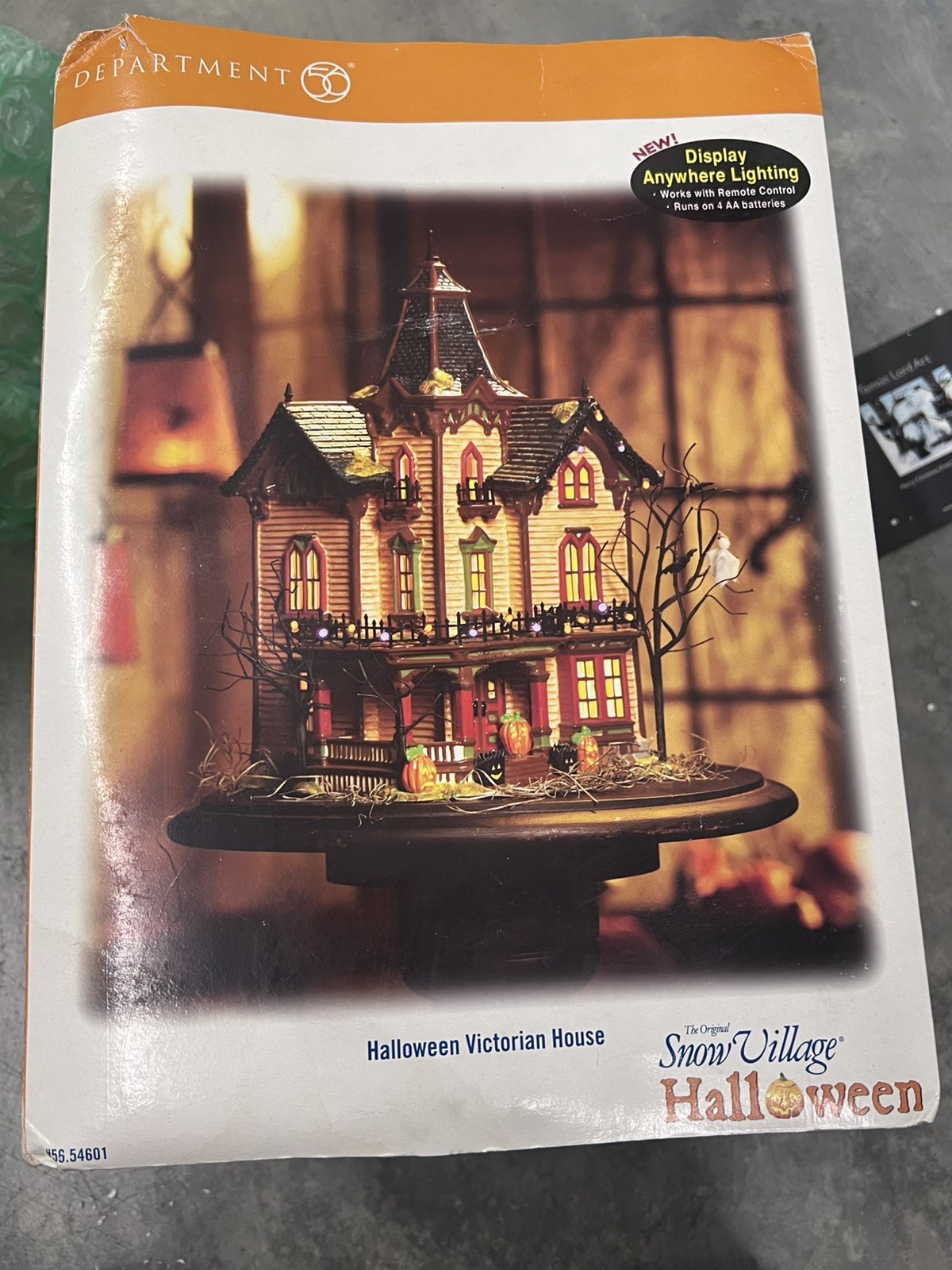 Dept 56 Halloween Victorian House 2005 Lighted Original Box Snow Village