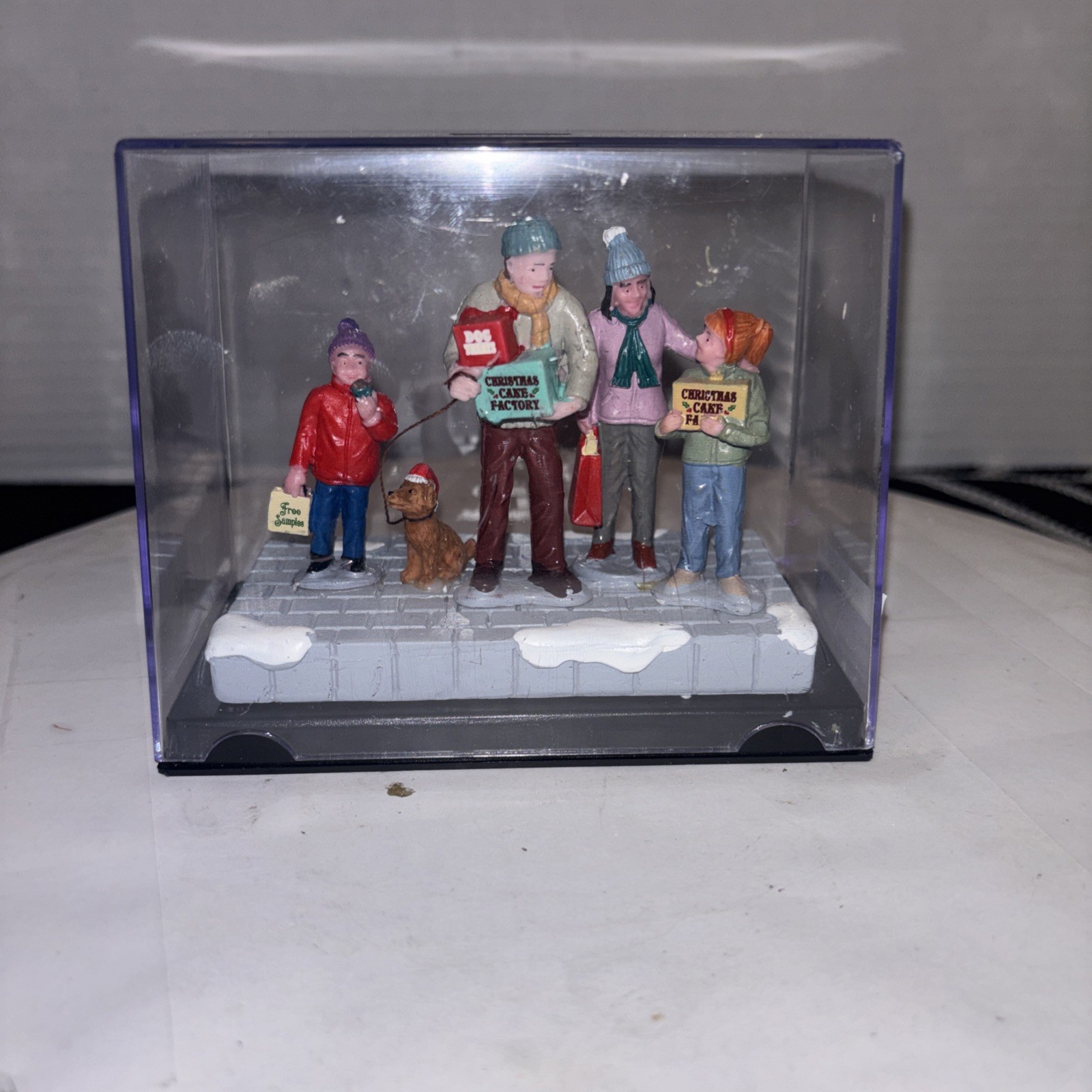 Lemax Caddington Village Accessory Cake Shopping Family Trip w Dog 43726