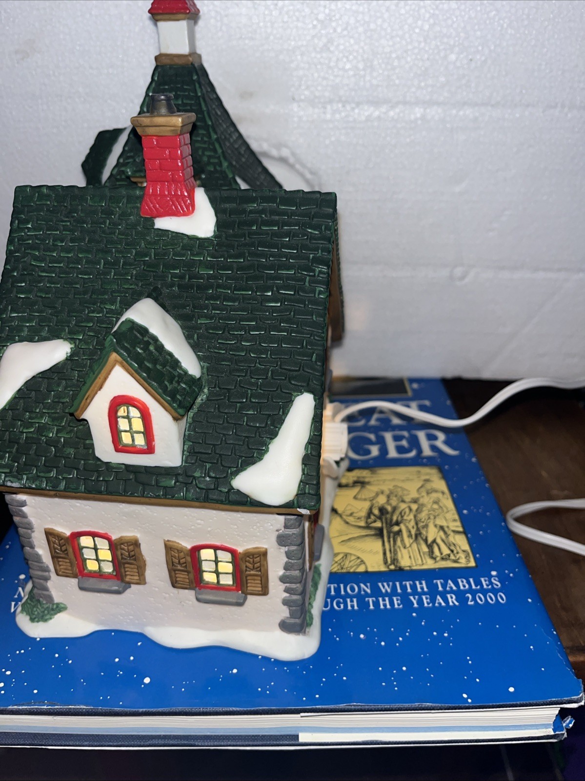 Christmas Village Santas Ice Cream Shop Heartland Limited Porcelain Lighted,
