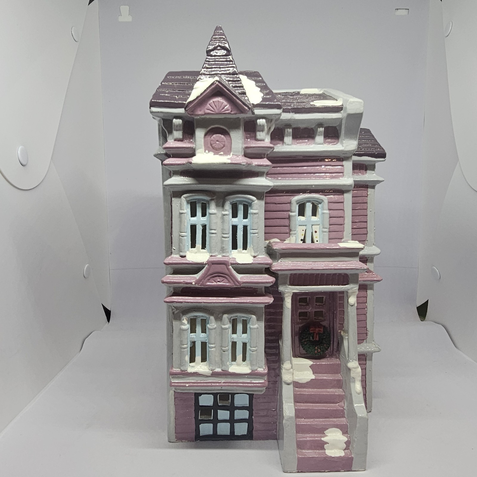 Yuletide Snow Hamlet Lighted Village House “Victorian House”- 1986 No Box