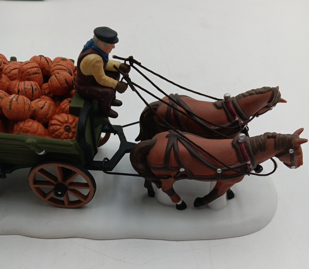 Dept 56 New England Village Fall Harvest Pumpkin Wagon Cart & Milestone Sign