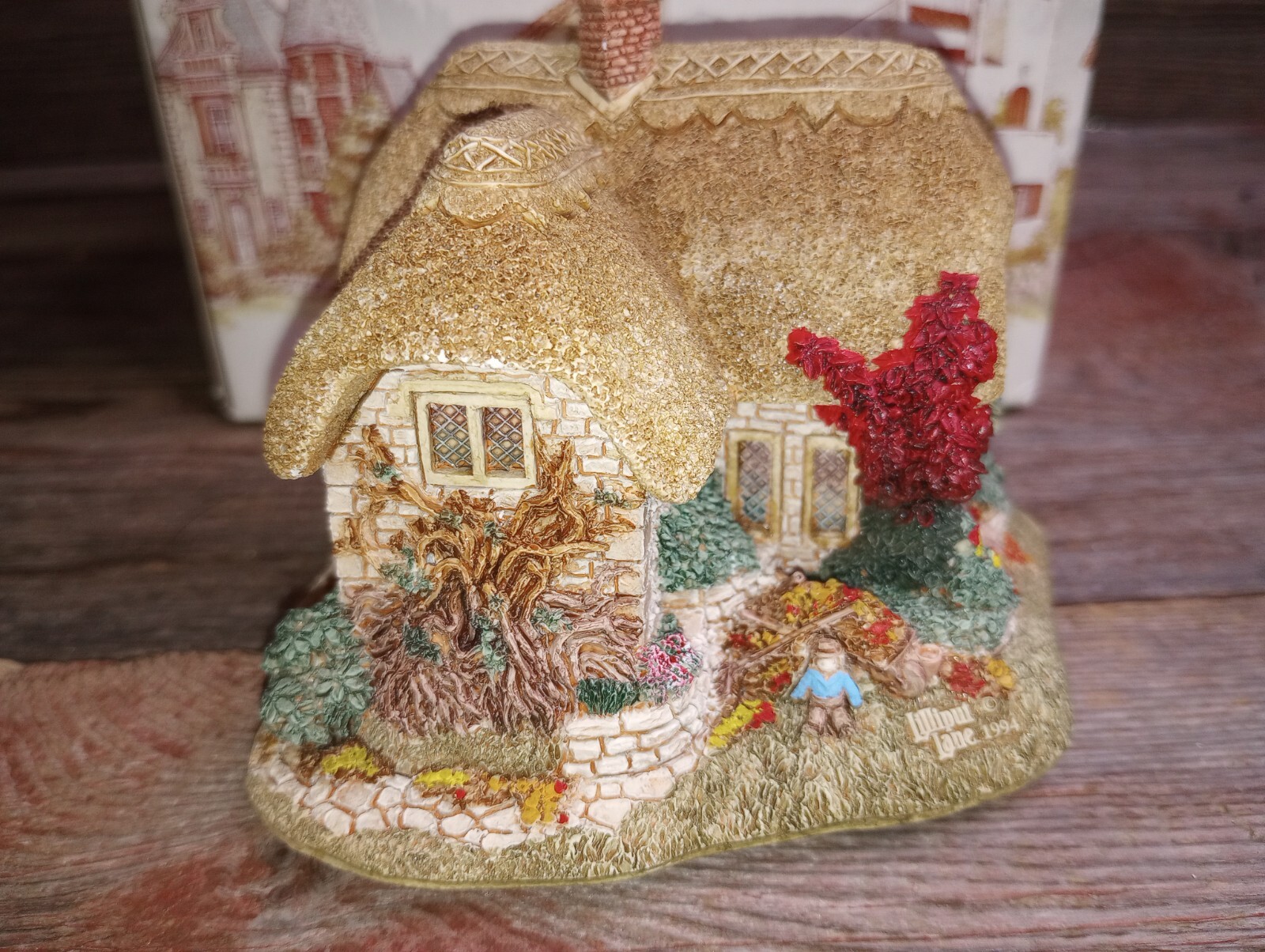 Lilliput Lane Autumn Hues Cottage SIGNED And Has Box And Deeds 1994