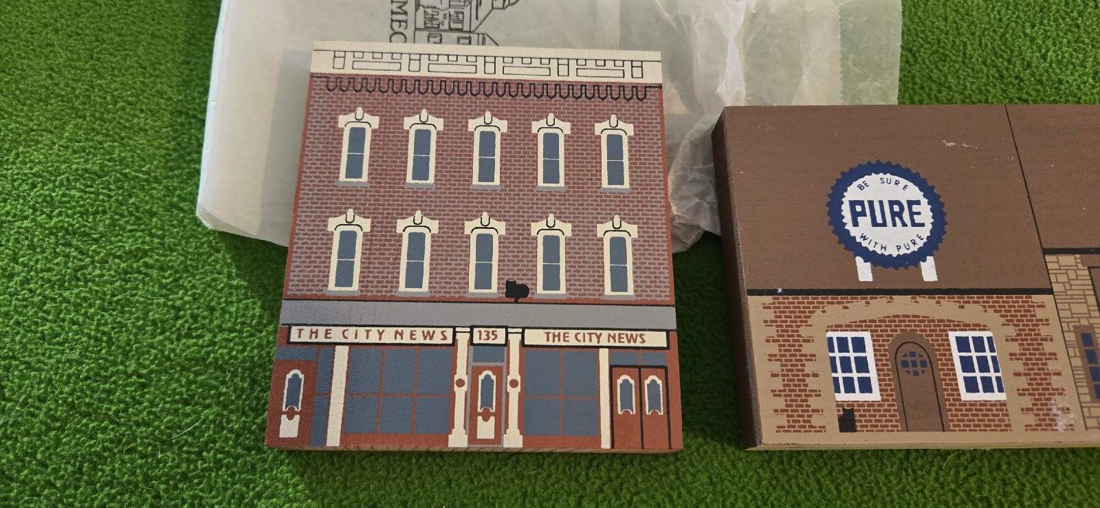 CAT’S MEOW BUILDINGS – SERIES X – VERY GOOD CONDITION – 10 PIECES WITH BAG