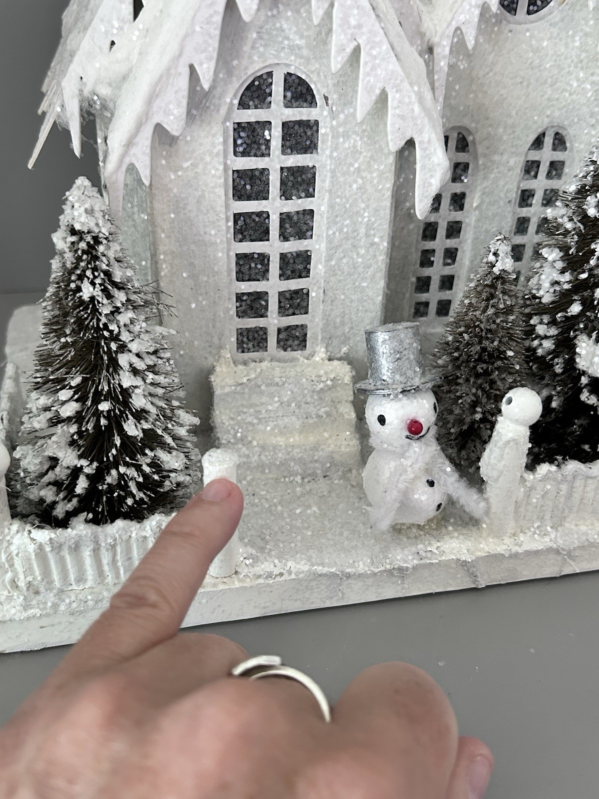 Bethany Lowe Designs Putz Glitter White Snowy Christmas Village House W/ Snowman