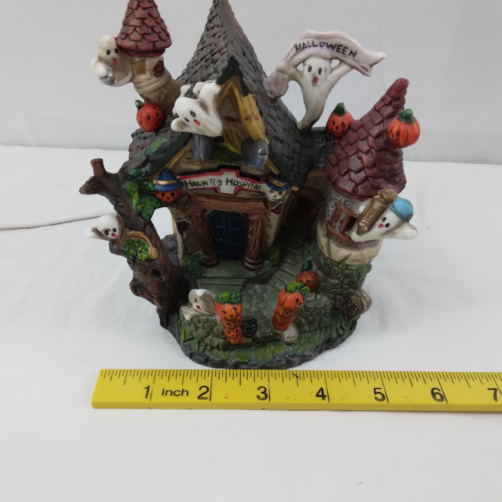 Vintage 1997 Spooky Hollow Lighted Porcelain Halloween House Haunted Ghosts
