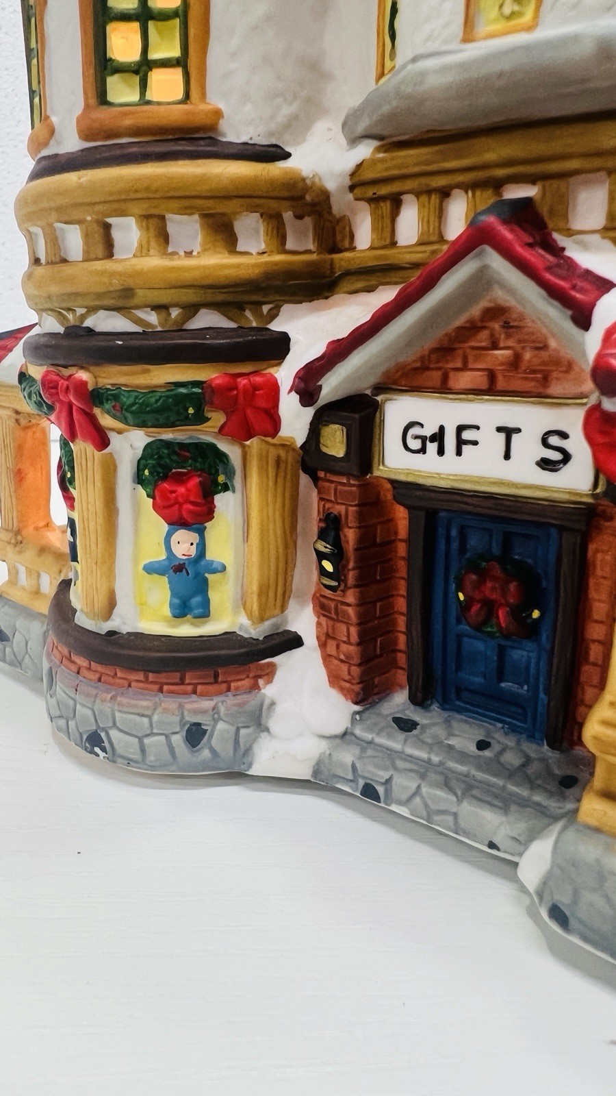 Copperfield Keepsake “Gifts & Antiques” Porcelain Lighted House Excellent !
