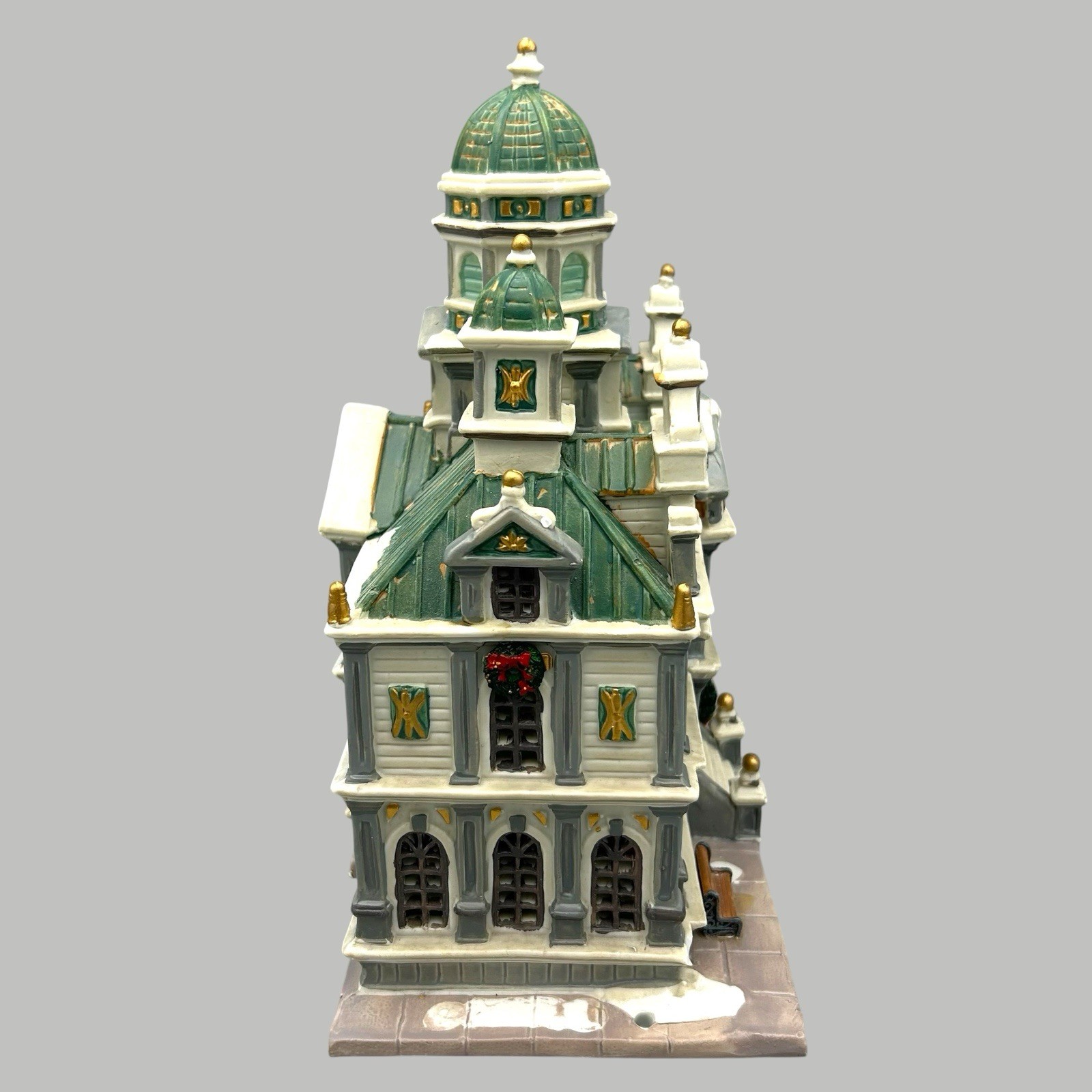Lemax Village Collection Town Hall Porcelain 2004 Caddington Village Ships Quick