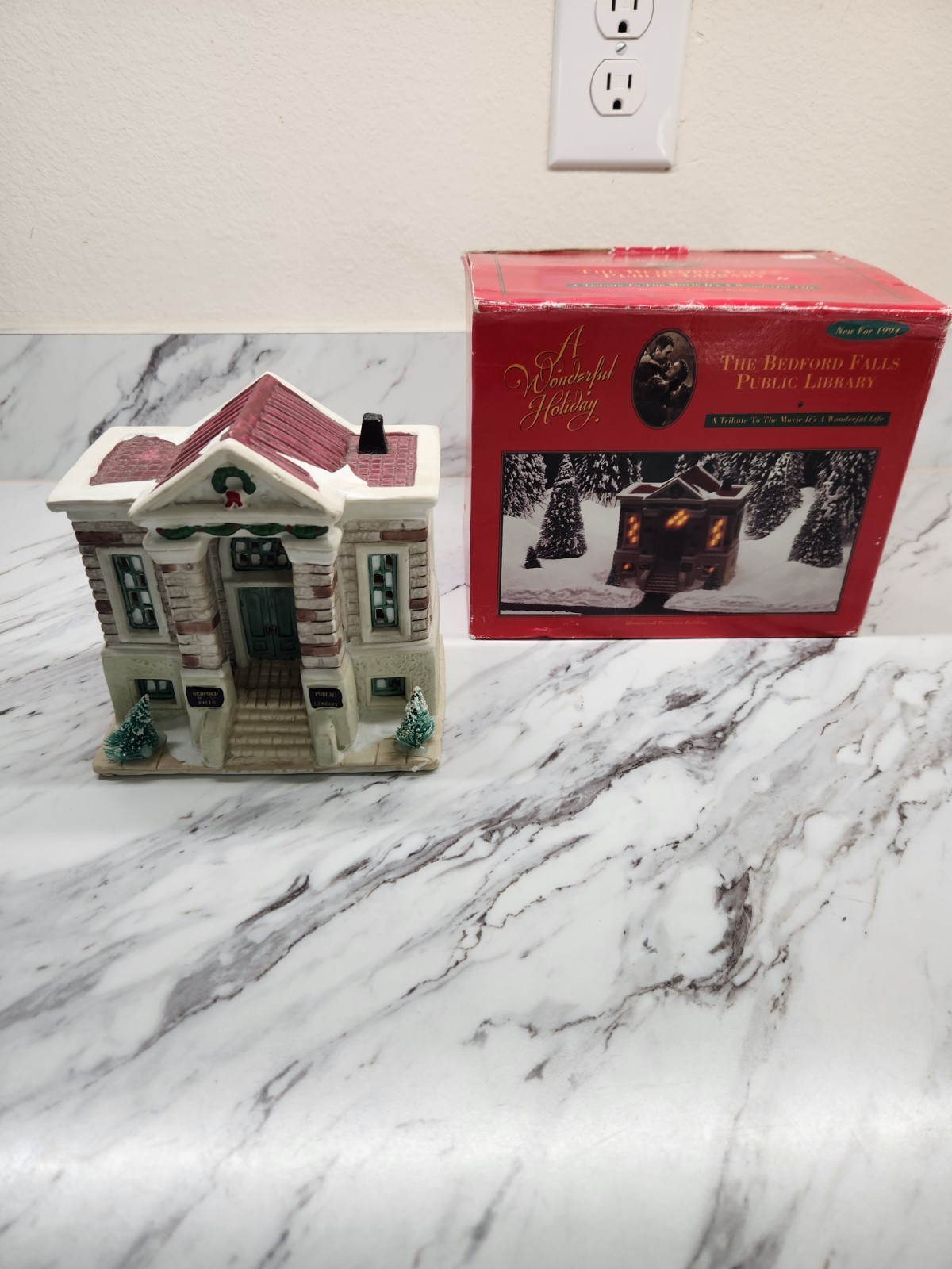 VTG It’s a Wonderful Life Christmas Village ’94 The Bedford Falls Public Library