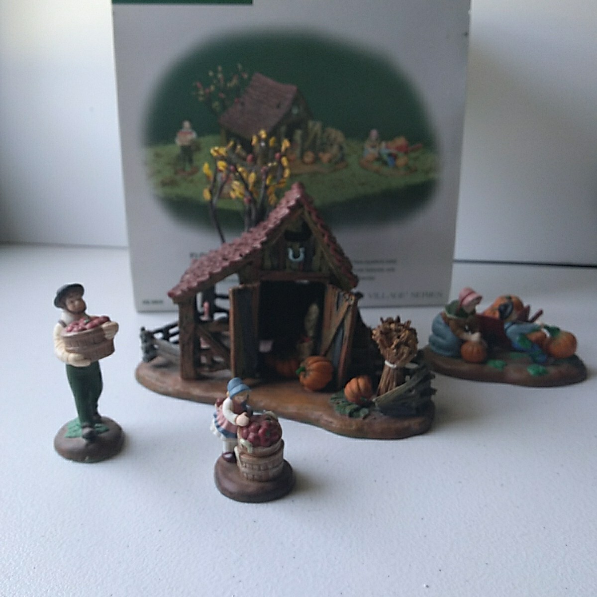 Dept 56 New England Village 56639 “It’s Almost Thanksgiving” Set/4 Retired GCIB