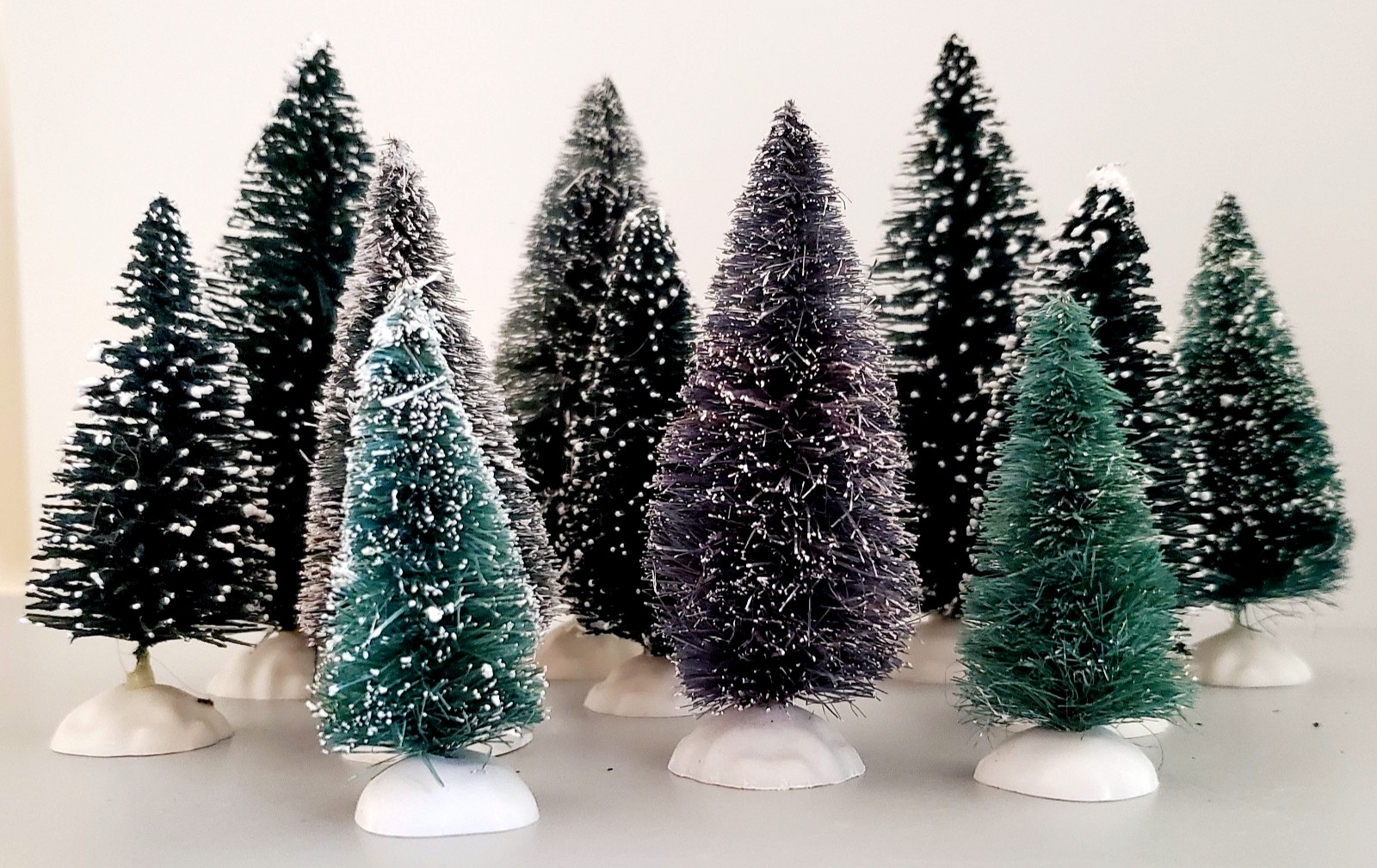 Lot of 11 Christmas Village Trees – Trees #03💖