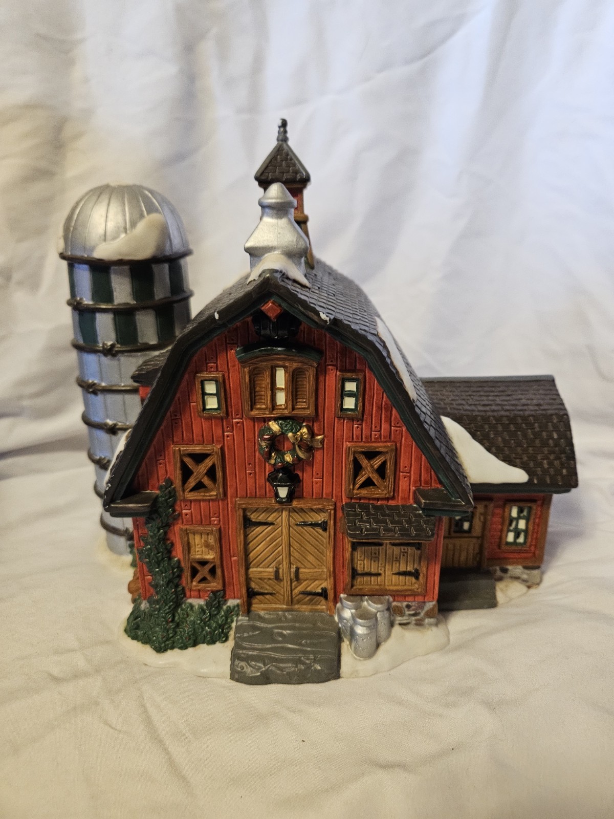 O’Well Limited Edition 1998 Ceramic Christmas Village Barn House, Painted, Large